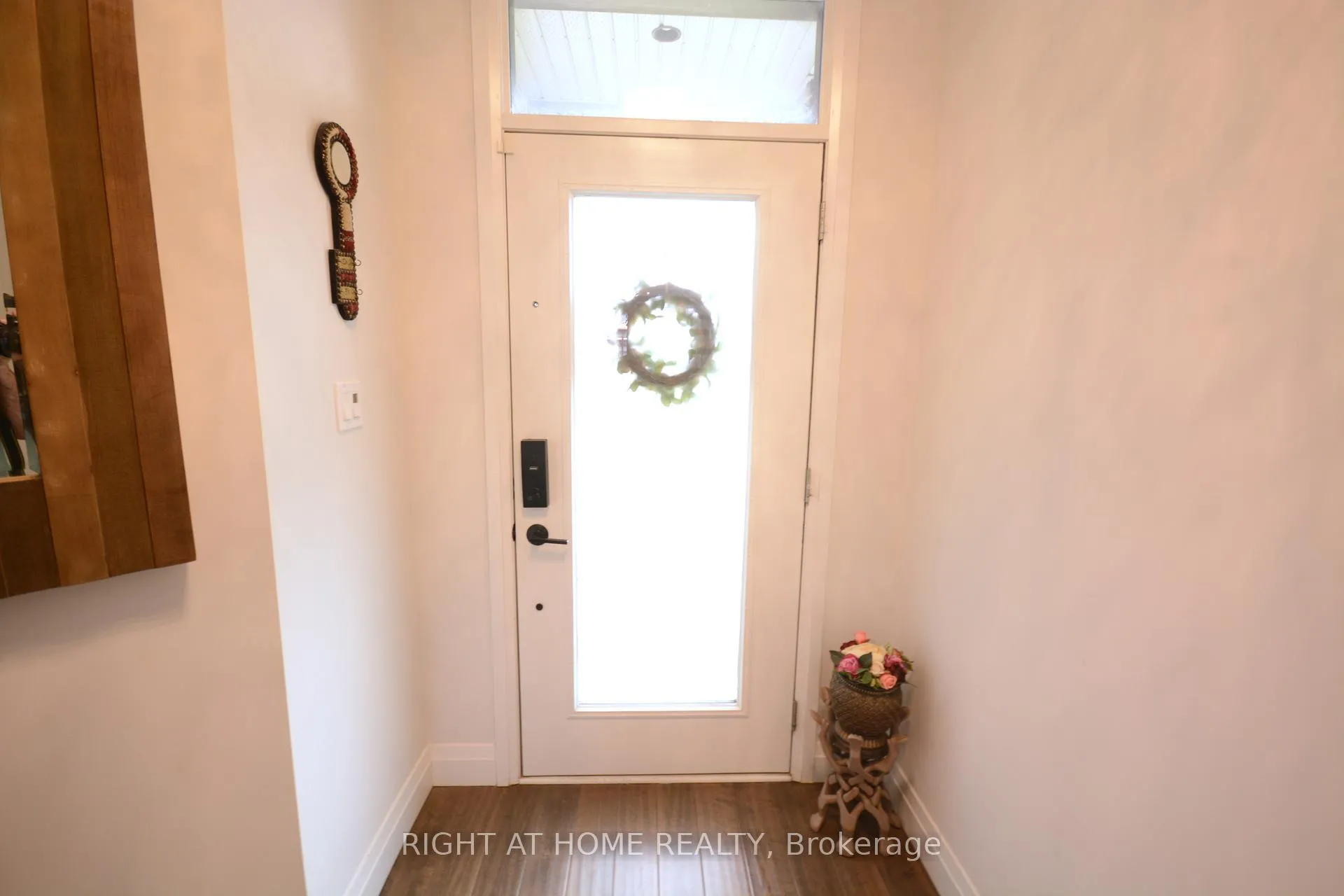 Photo 7 of 598 Freeport Street, London, North E — HOMEH