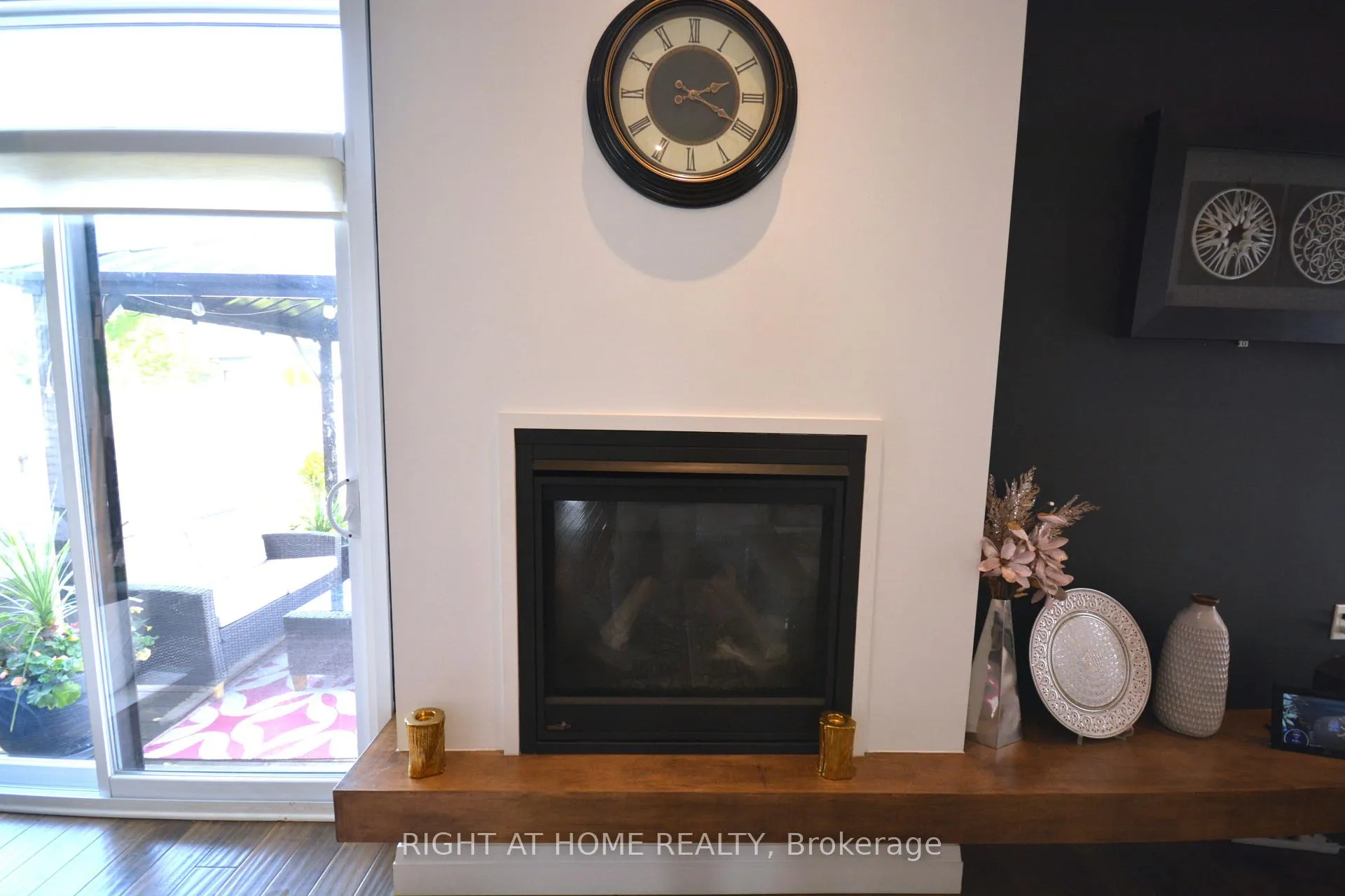 Photo 16 of 598 Freeport Street, London, North E — HOMEH