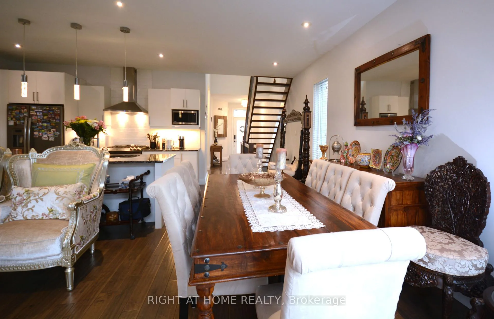 Photo 21 of 598 Freeport Street, London, North E — HOMEH