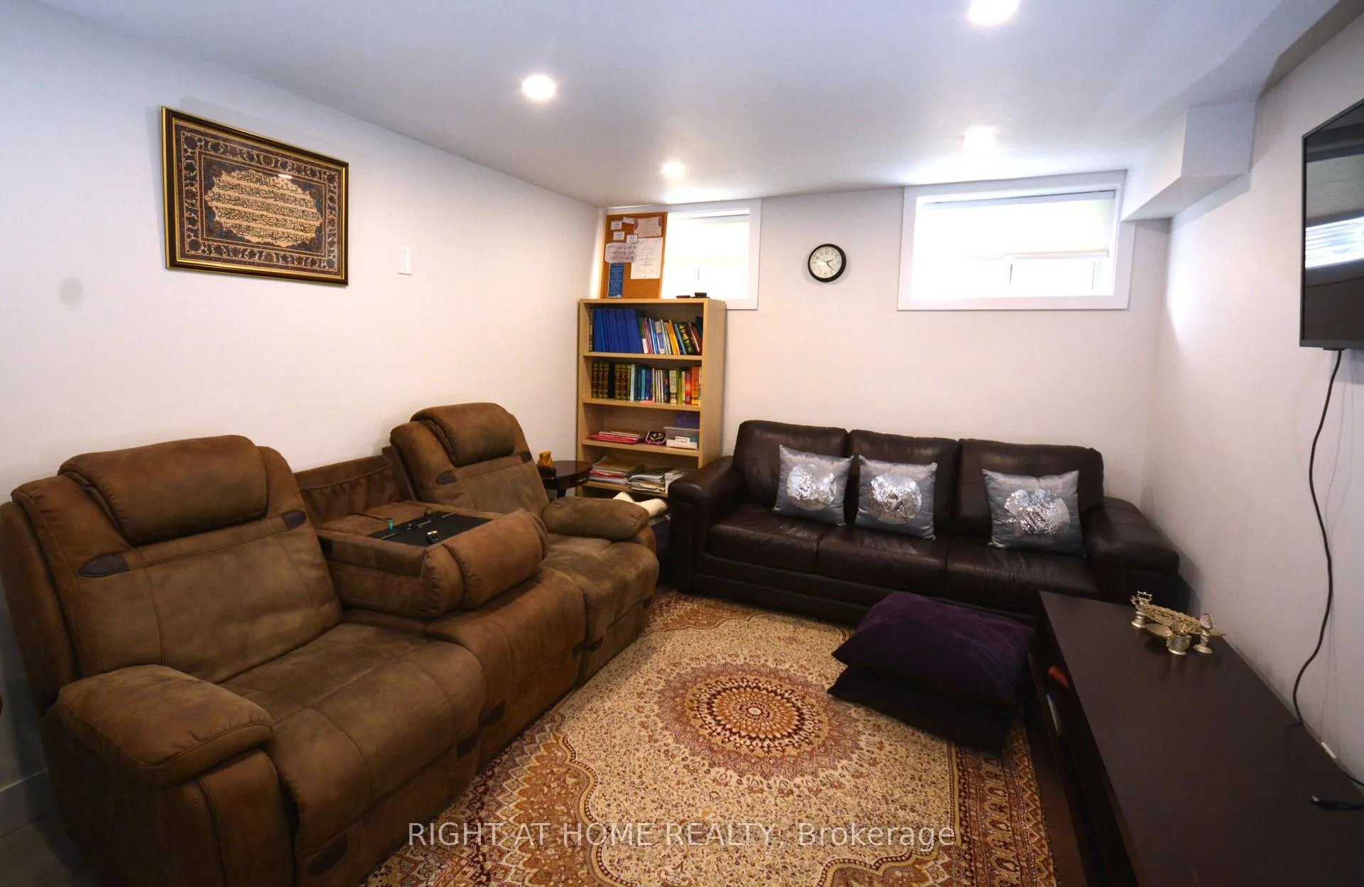 Photo 41 of 598 Freeport Street, London, North E — HOMEH