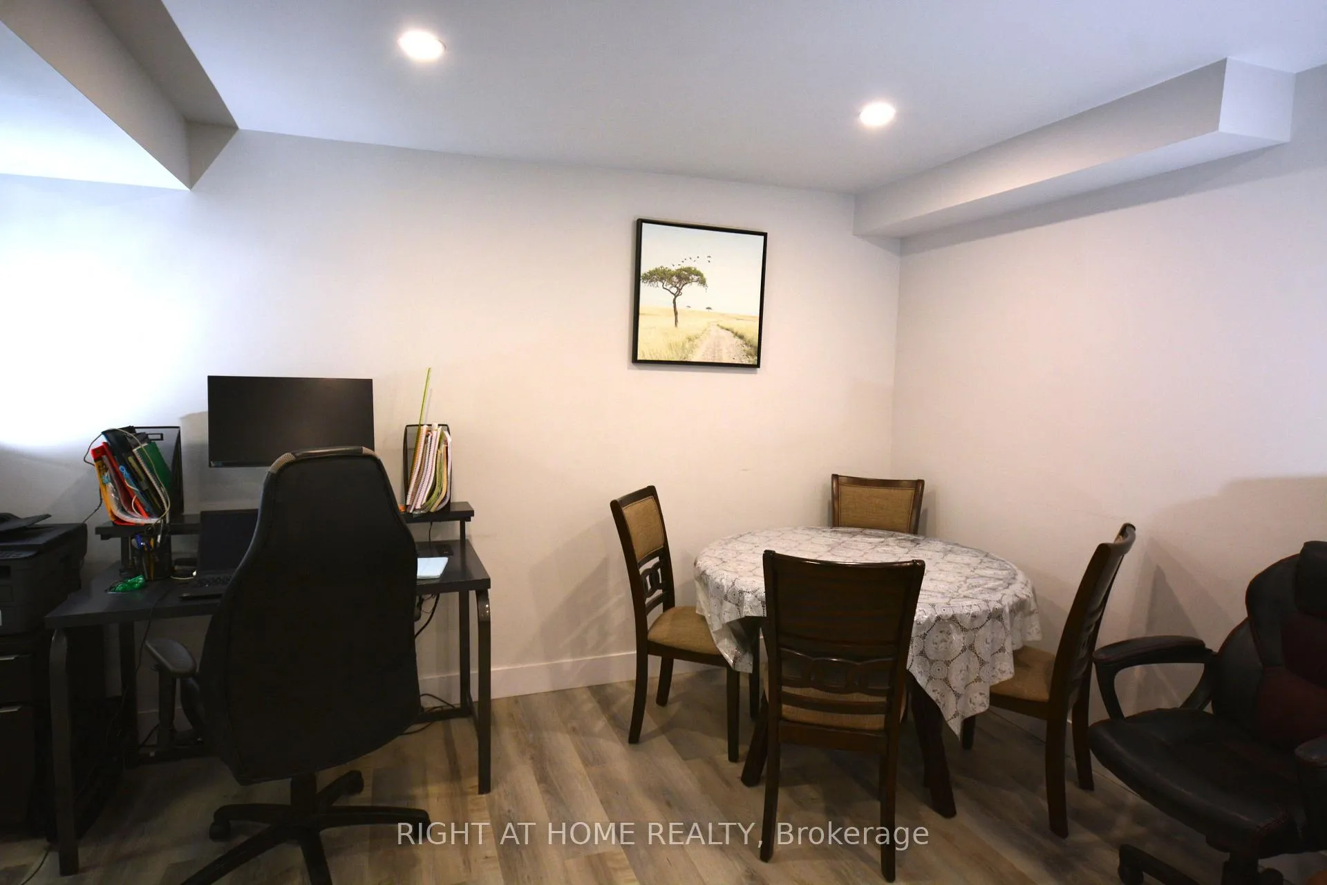 Photo 42 of 598 Freeport Street, London, North E — HOMEH
