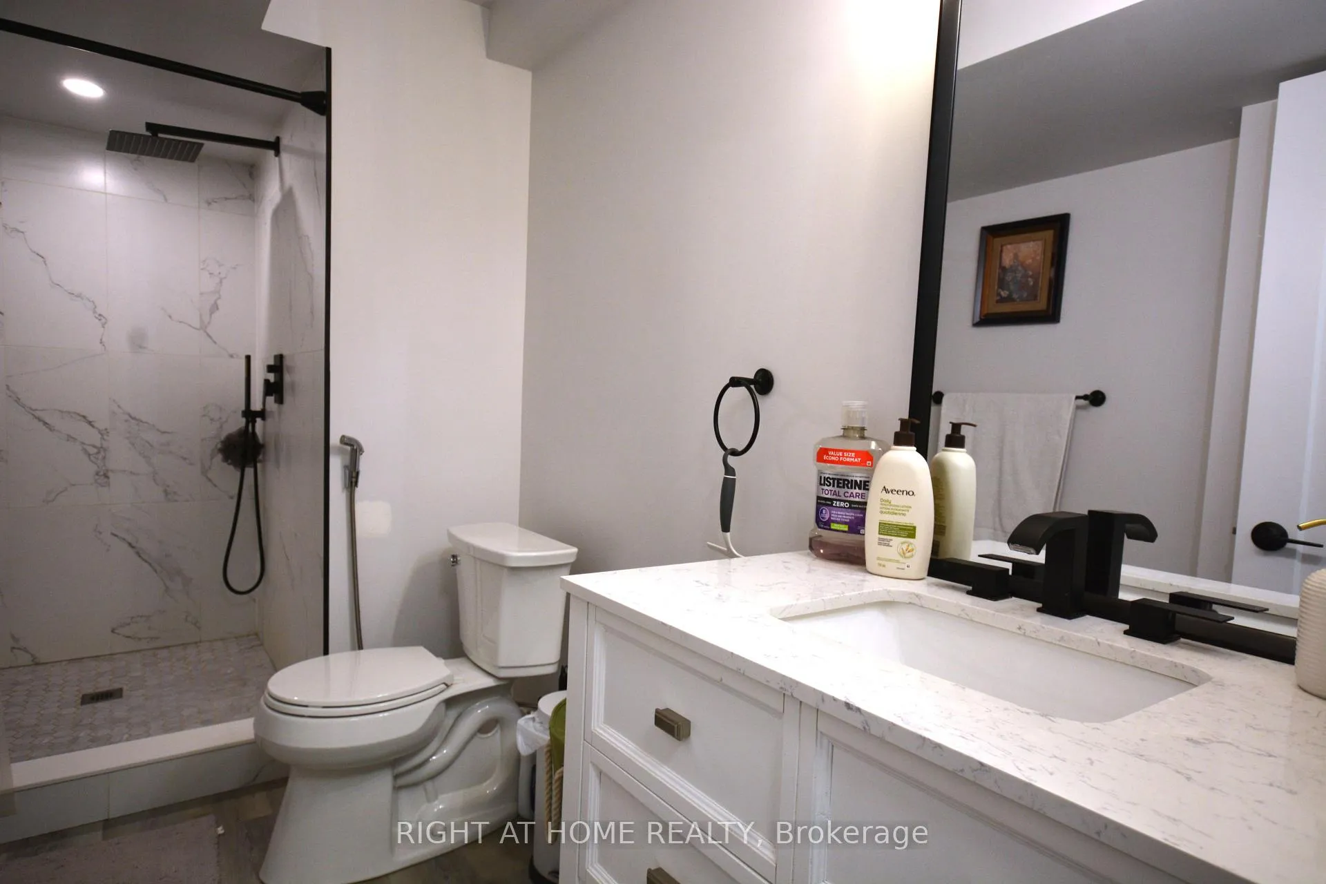 Photo 44 of 598 Freeport Street, London, North E — HOMEH