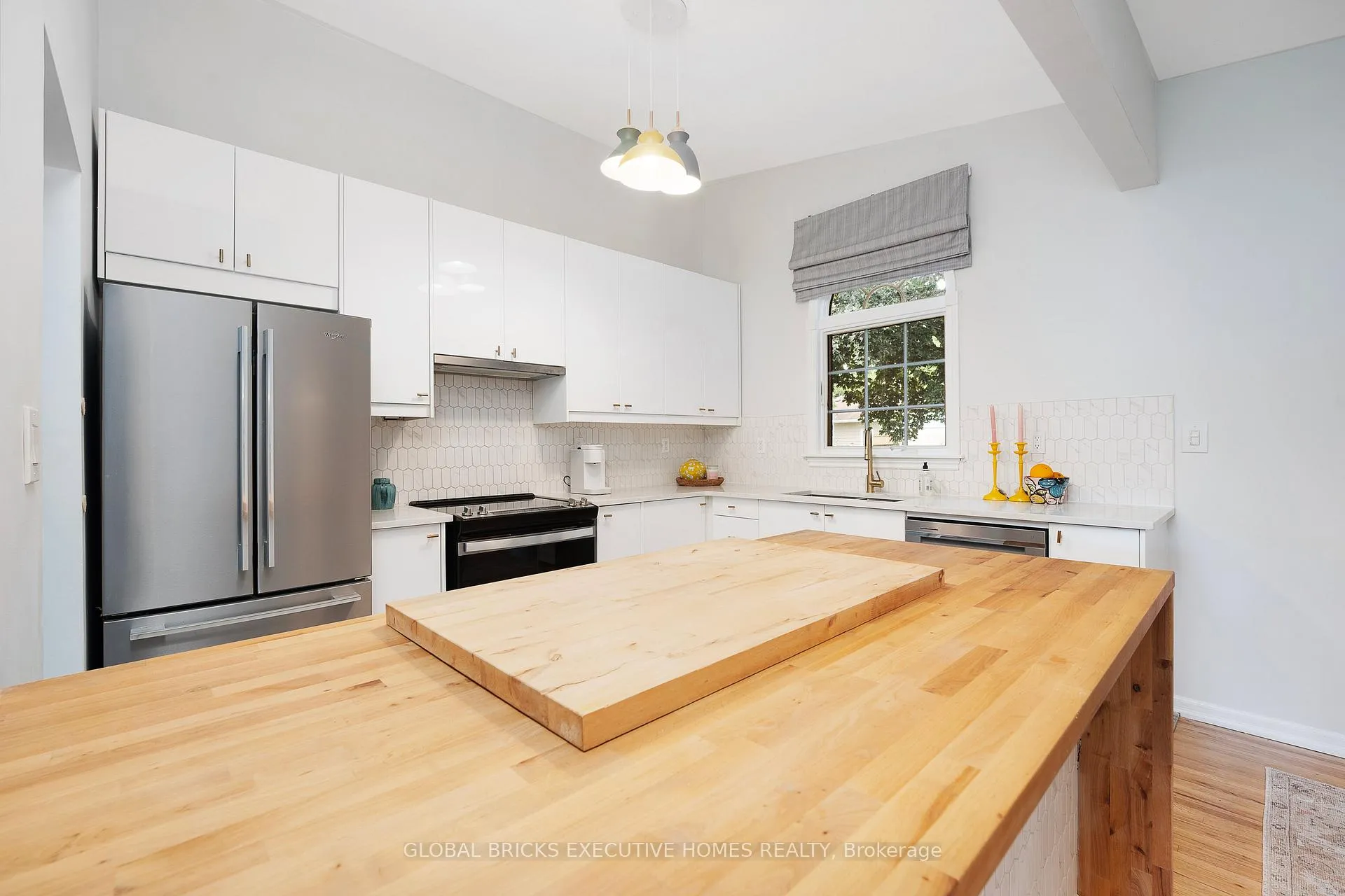 Photo 25 of 3680 Roxborough Boulevard, Windsor — HOMEH
