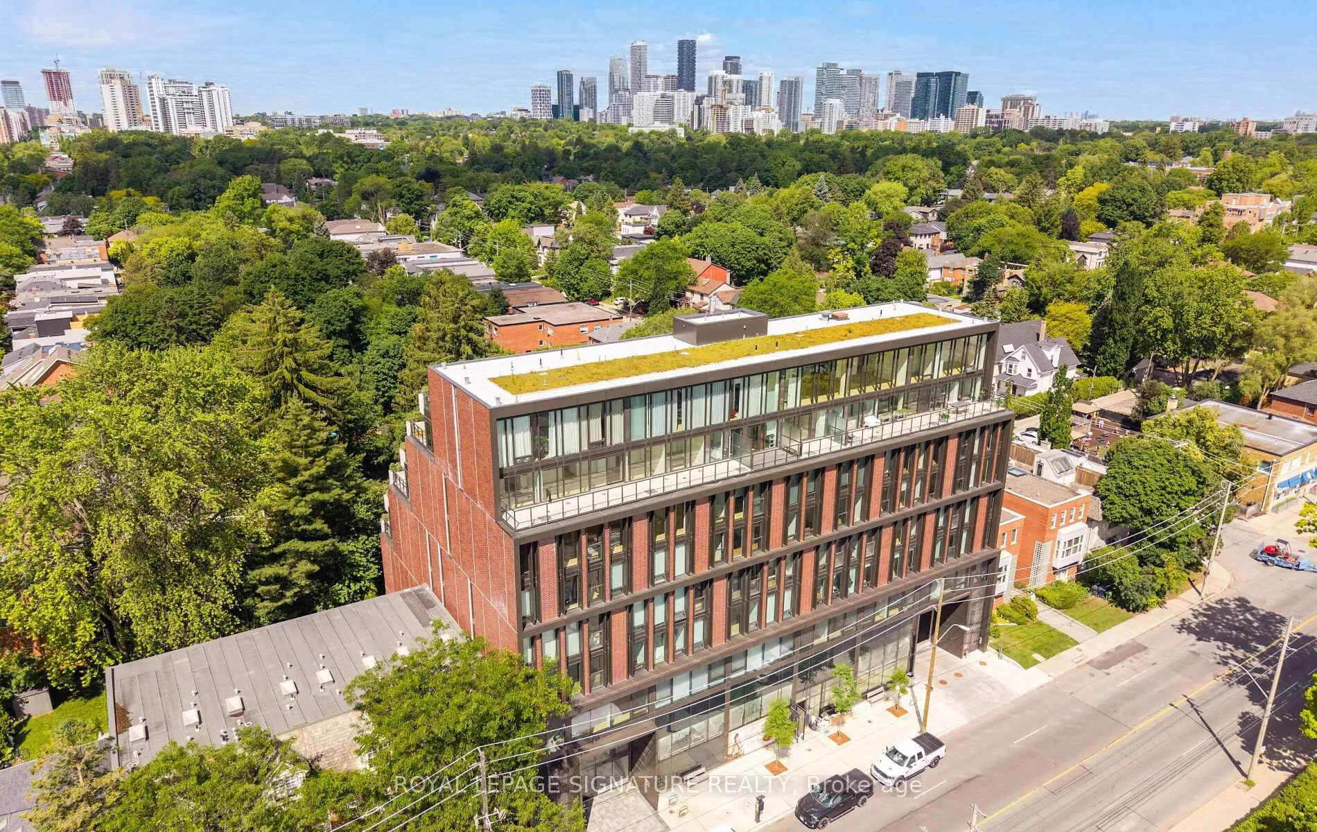 Photo 3 of Unit 407, 1414 Bayview Avenue, Toronto, Mount Pleasant East — HOMEH