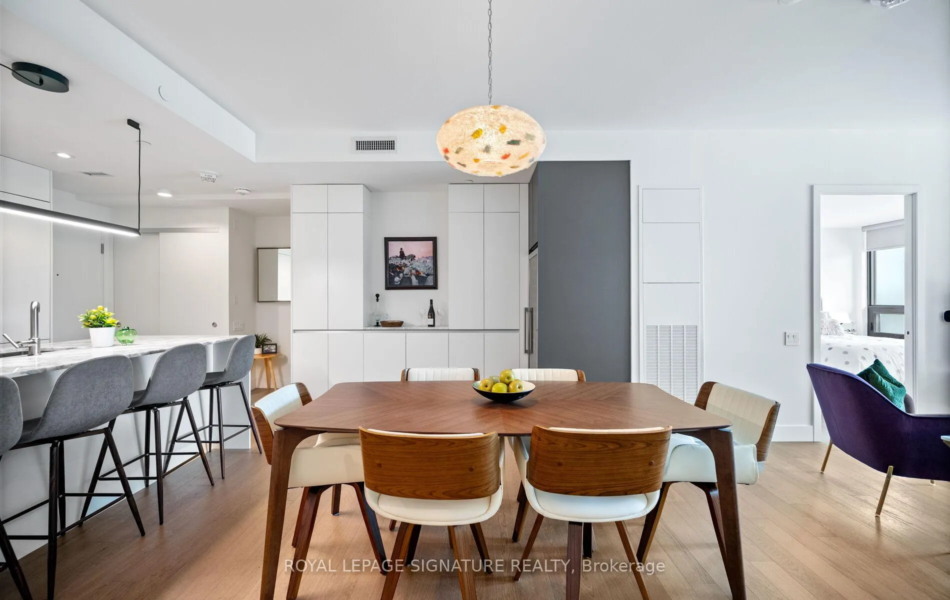 Photo 15 of Unit 407, 1414 Bayview Avenue, Toronto, Mount Pleasant East — HOMEH