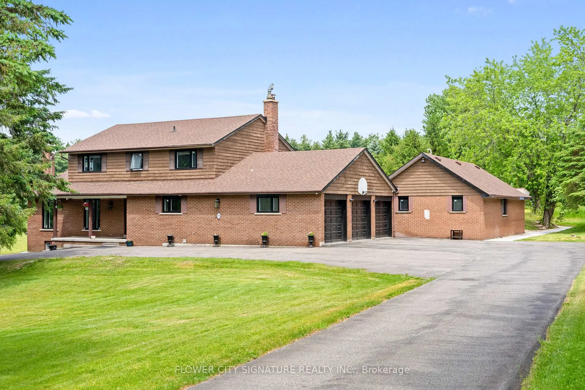 Photo 1 of 11 Damacus Drive, Mississauga, Meadowvale — HOMEH