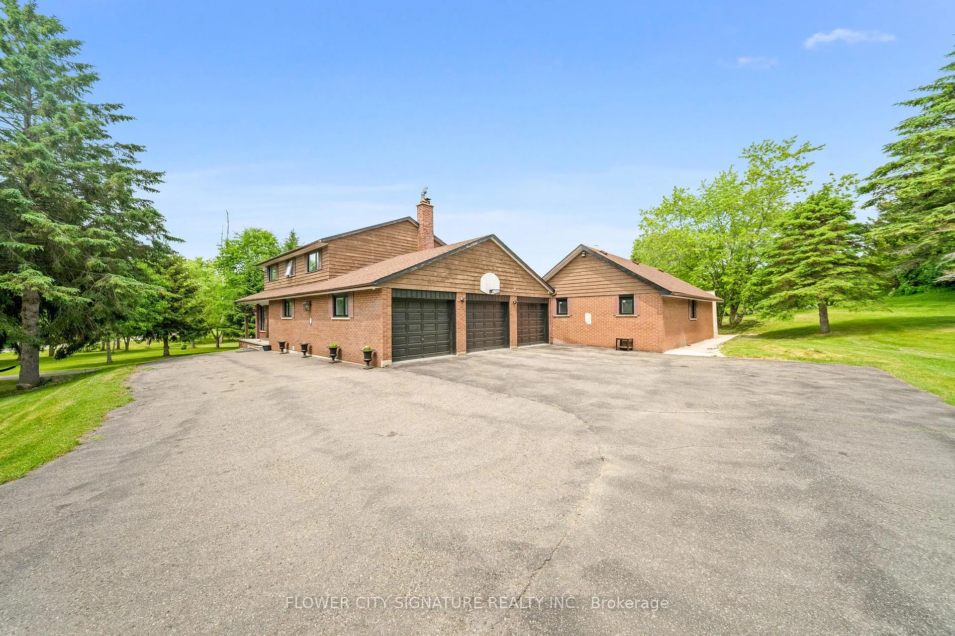 Photo 4 of 11 Damacus Drive, Mississauga, Meadowvale — HOMEH
