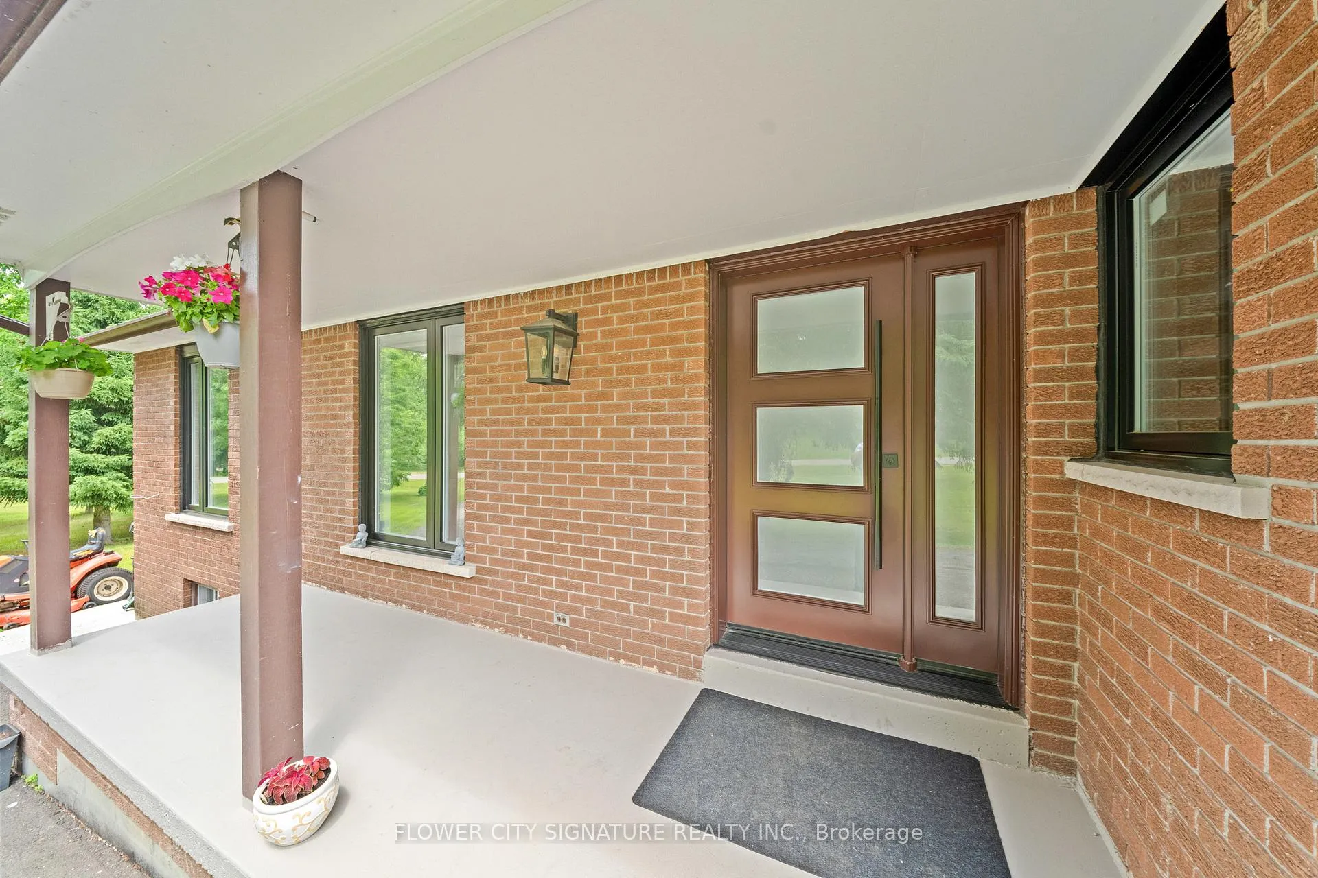 Photo 6 of 11 Damacus Drive, Mississauga, Meadowvale — HOMEH
