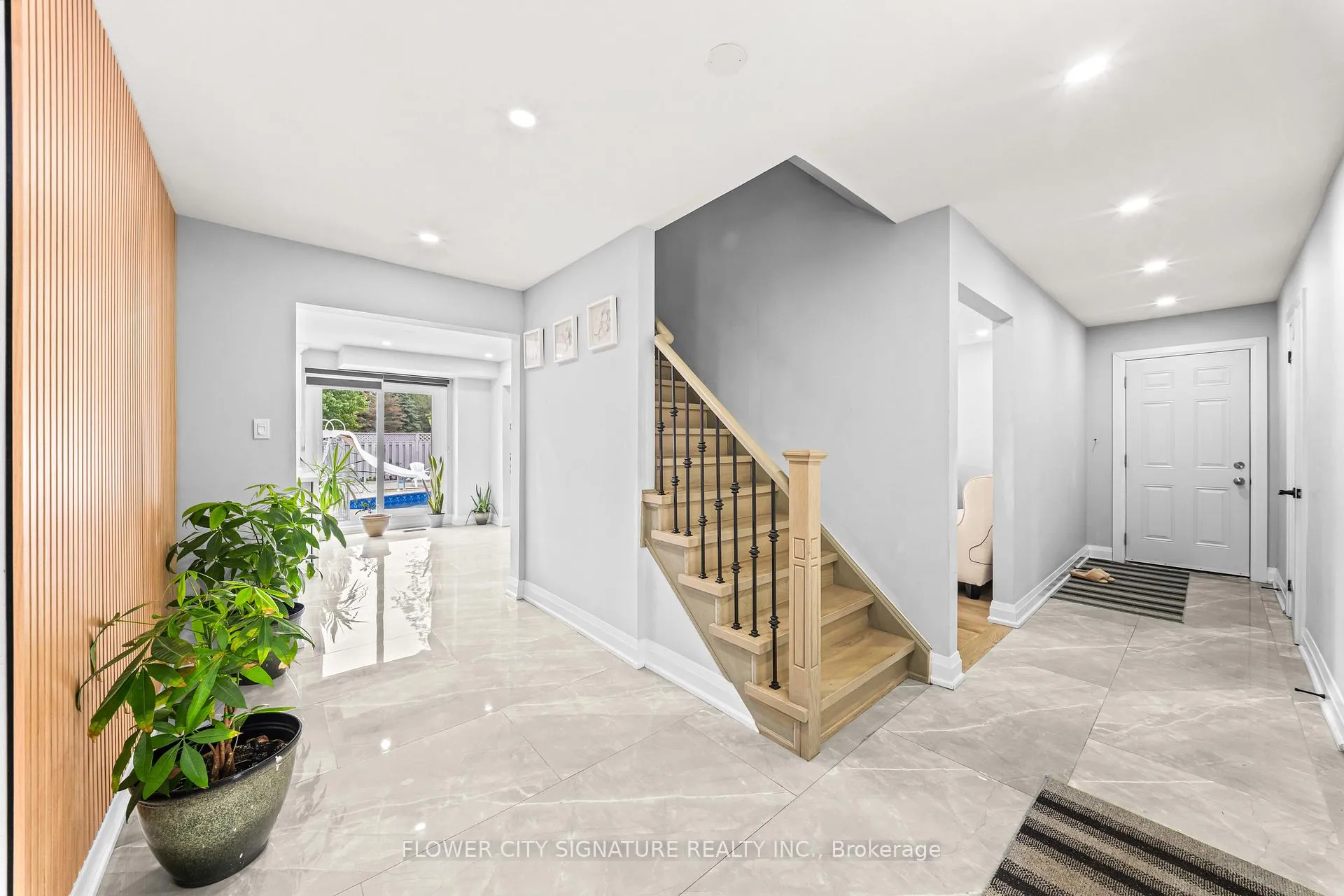 Photo 9 of 11 Damacus Drive, Mississauga, Meadowvale — HOMEH