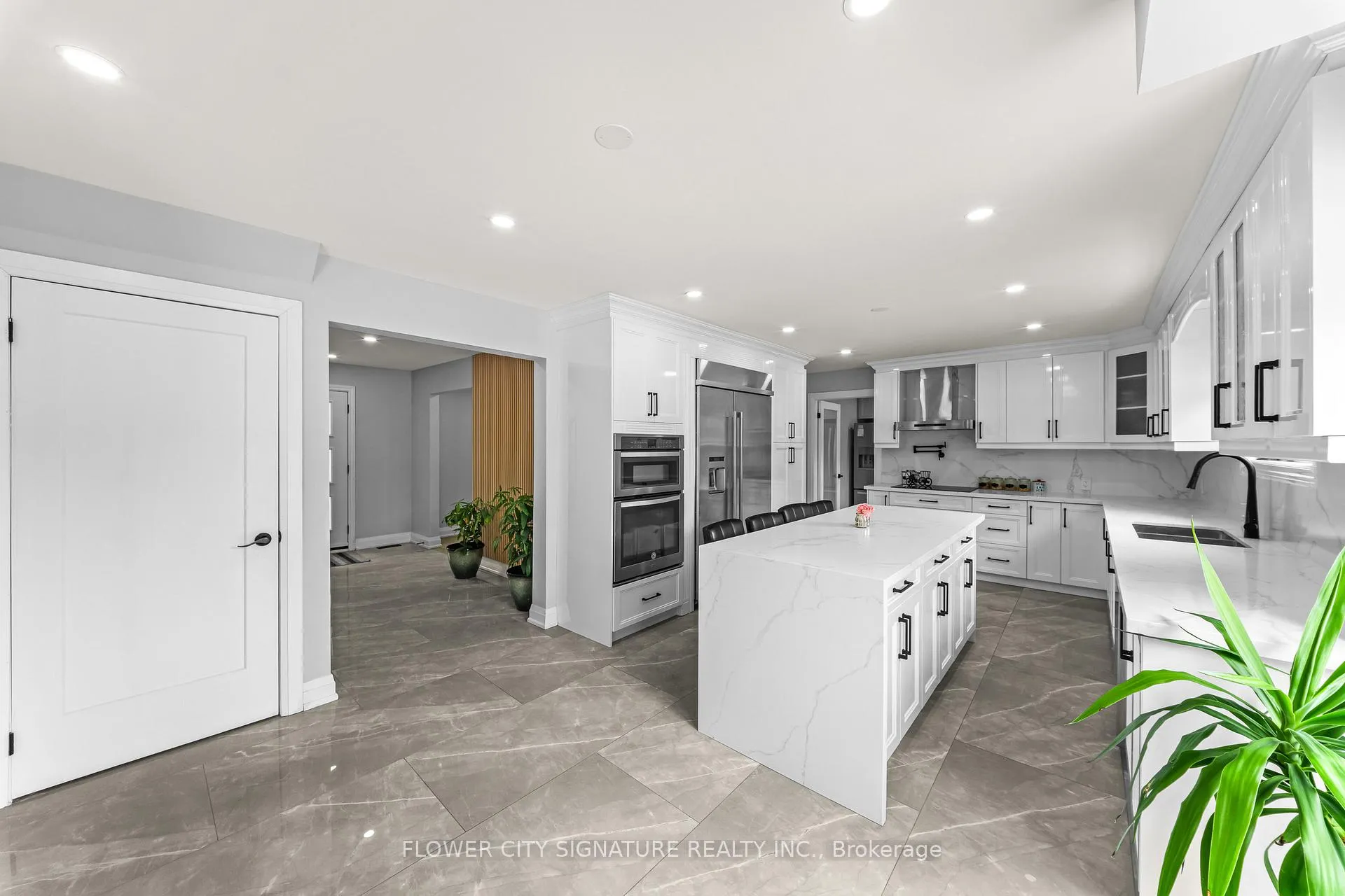 Photo 14 of 11 Damacus Drive, Mississauga, Meadowvale — HOMEH