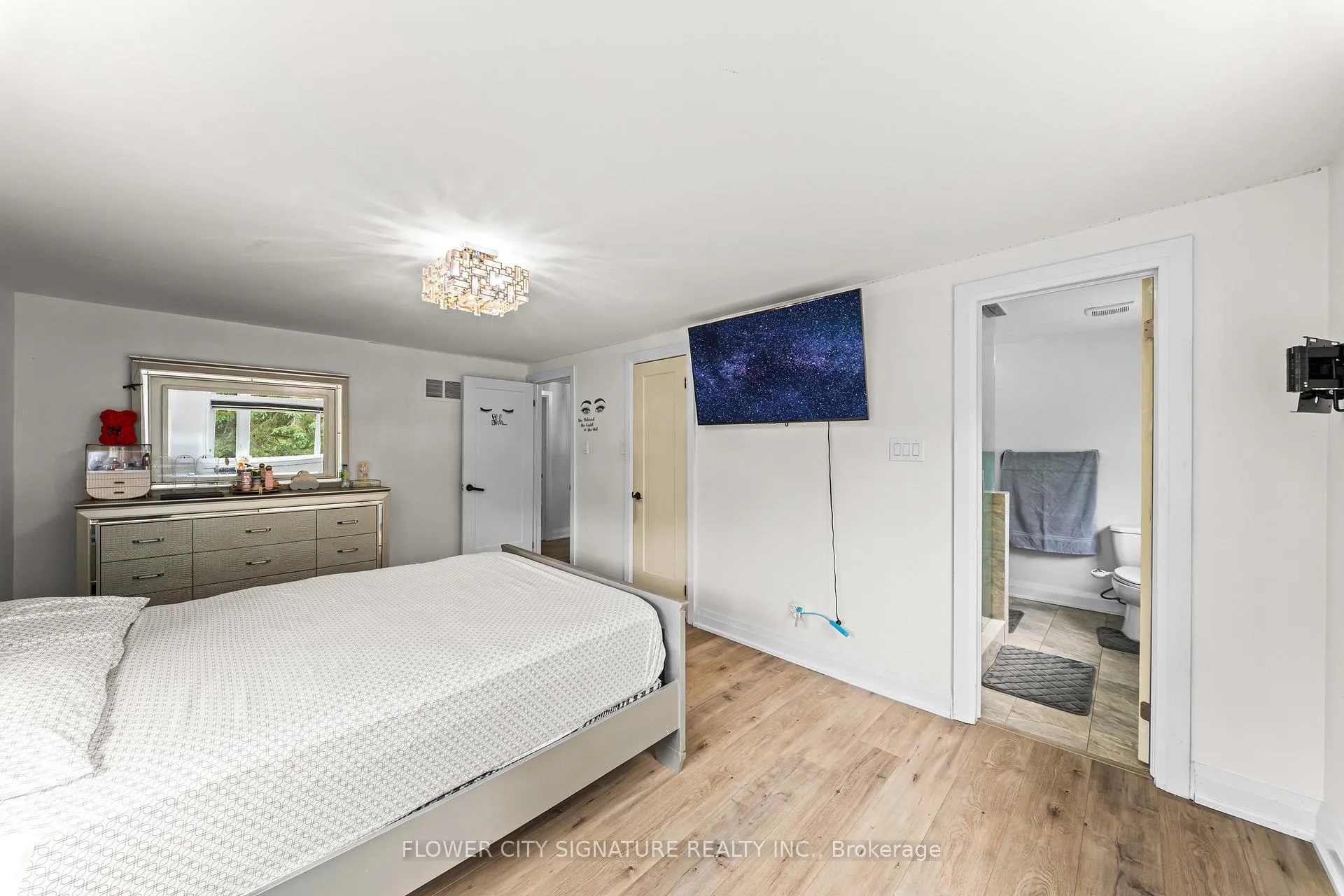 Photo 37 of 11 Damacus Drive, Mississauga, Meadowvale — HOMEH