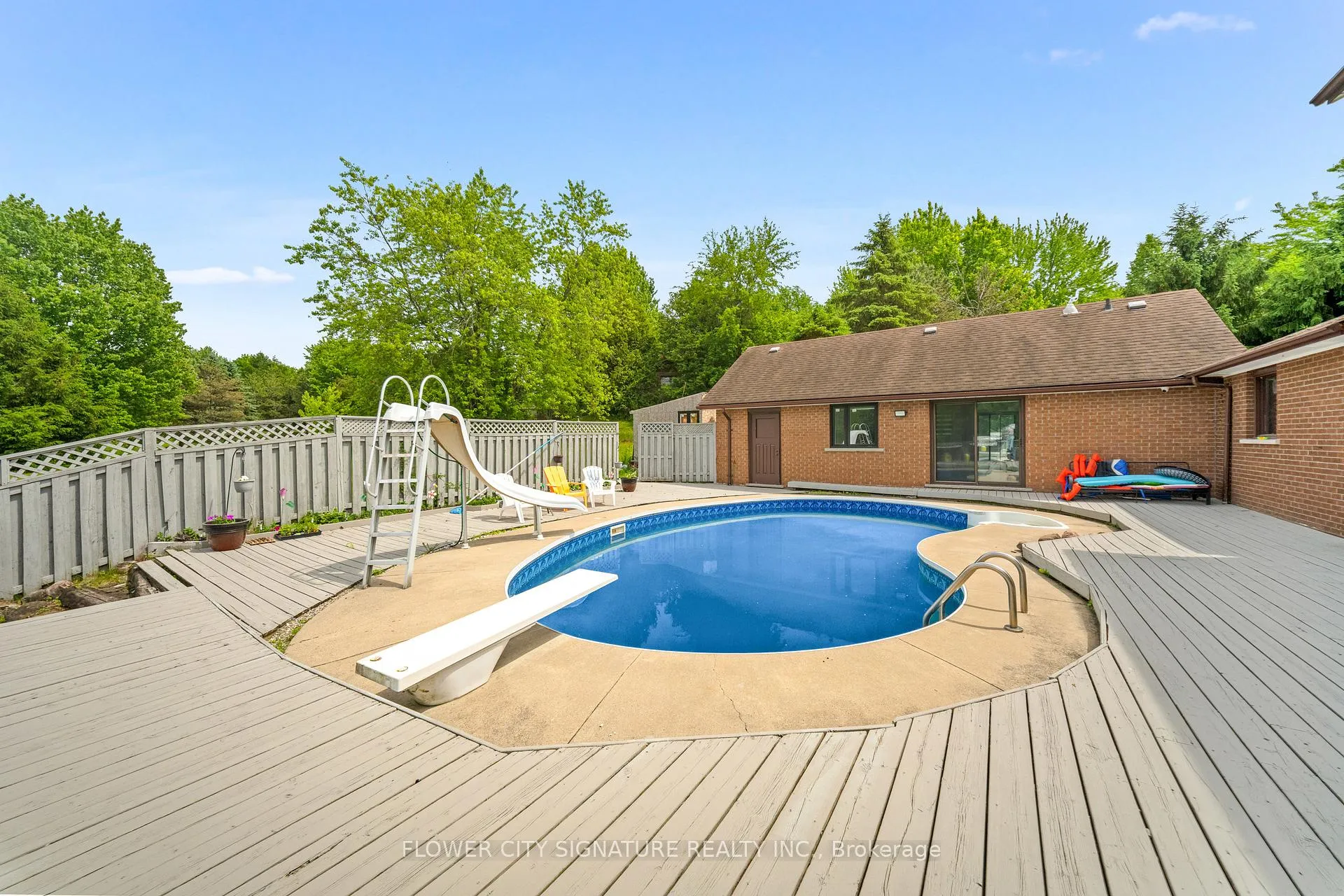 Photo 46 of 11 Damacus Drive, Mississauga, Meadowvale — HOMEH