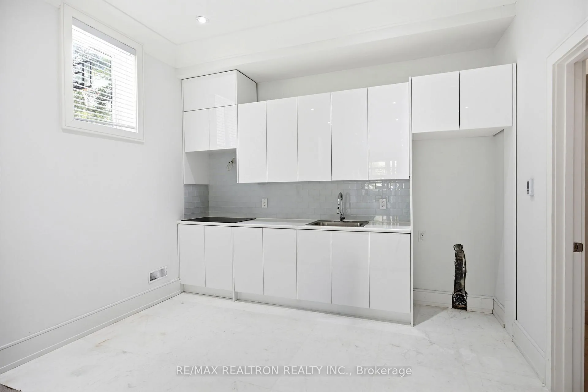 Photo 23 of 138 Almore Avenue, North York, Clanton Park — HOMEH