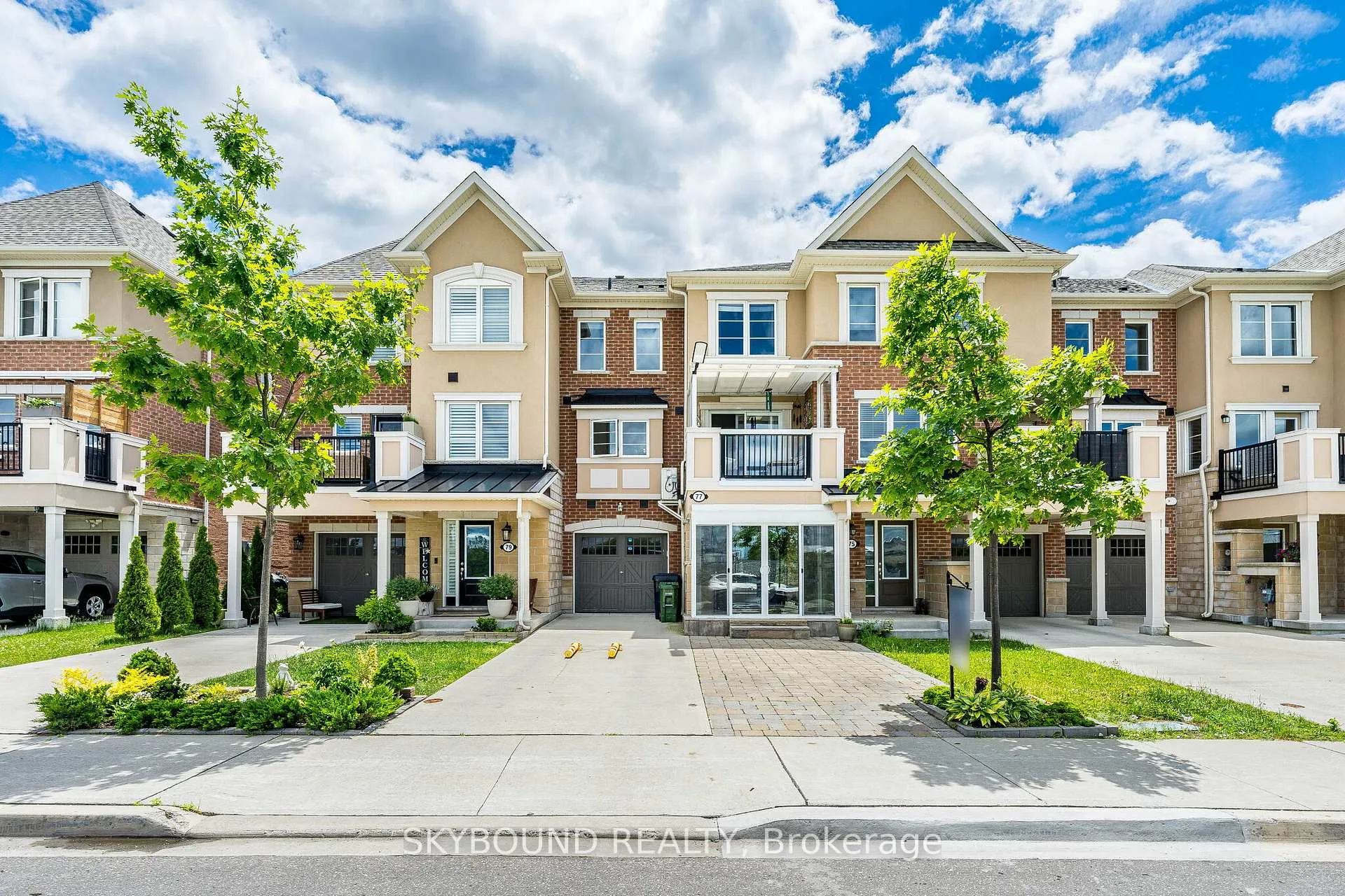 Photo 5 of 77 Cleanside Road, Scarborough, Clairlea-Birchmount — HOMEH