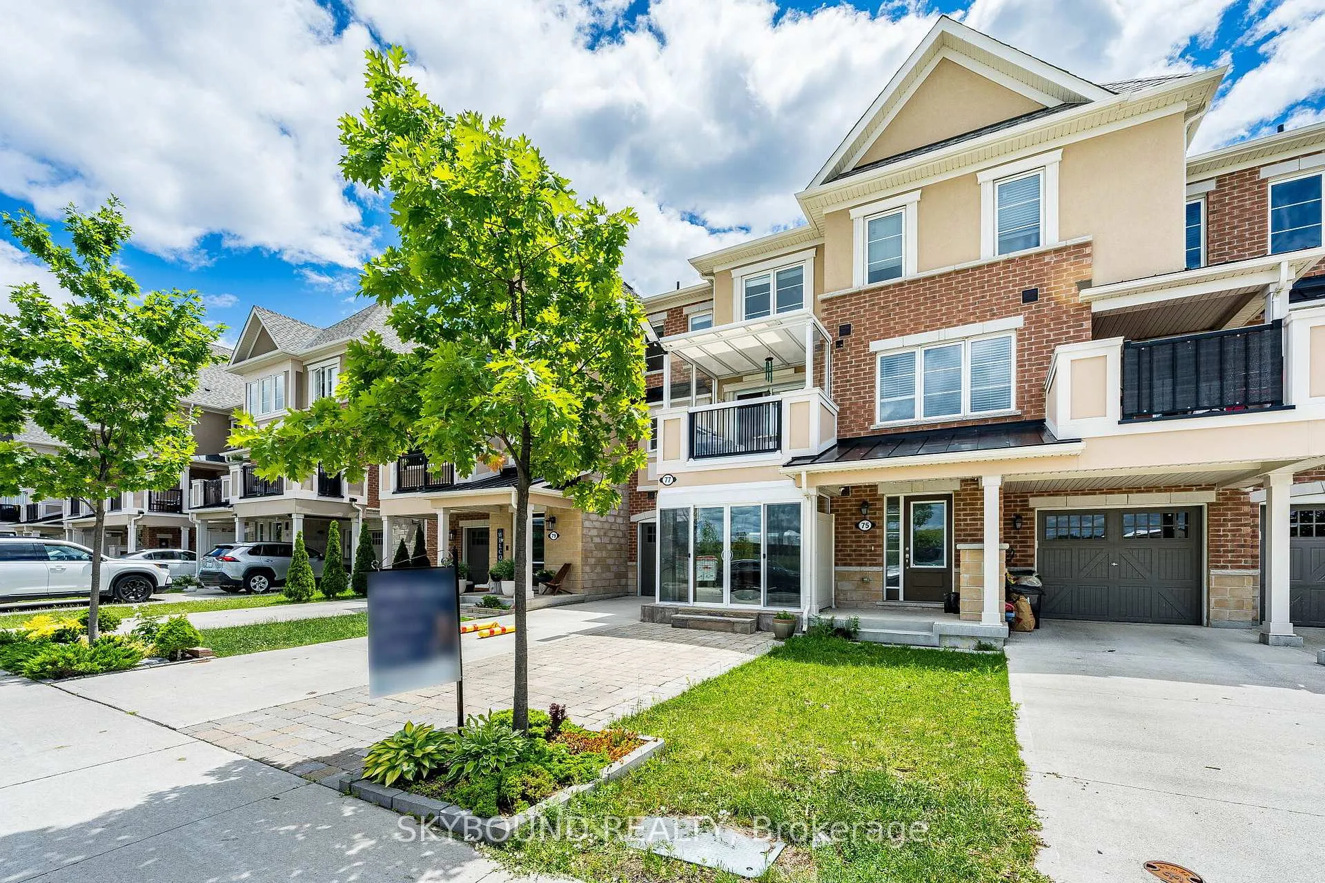 Photo 6 of 77 Cleanside Road, Scarborough, Clairlea-Birchmount — HOMEH