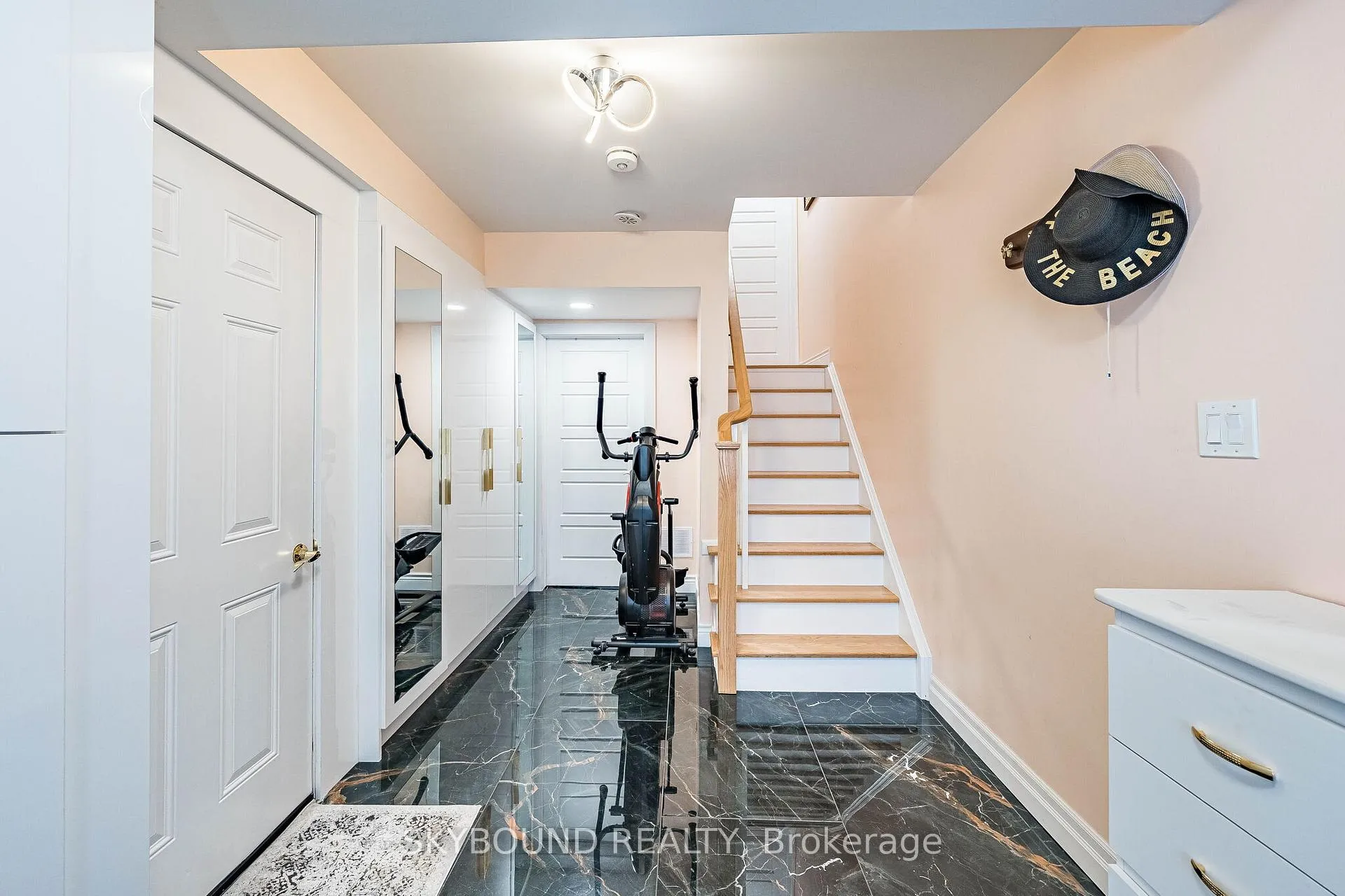 Photo 12 of 77 Cleanside Road, Scarborough, Clairlea-Birchmount — HOMEH