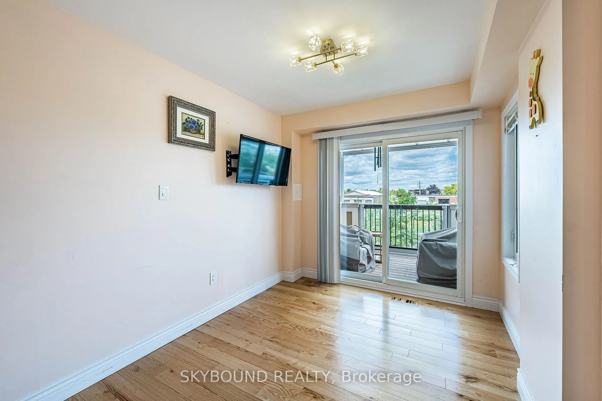 Photo 26 of 77 Cleanside Road, Scarborough, Clairlea-Birchmount — HOMEH