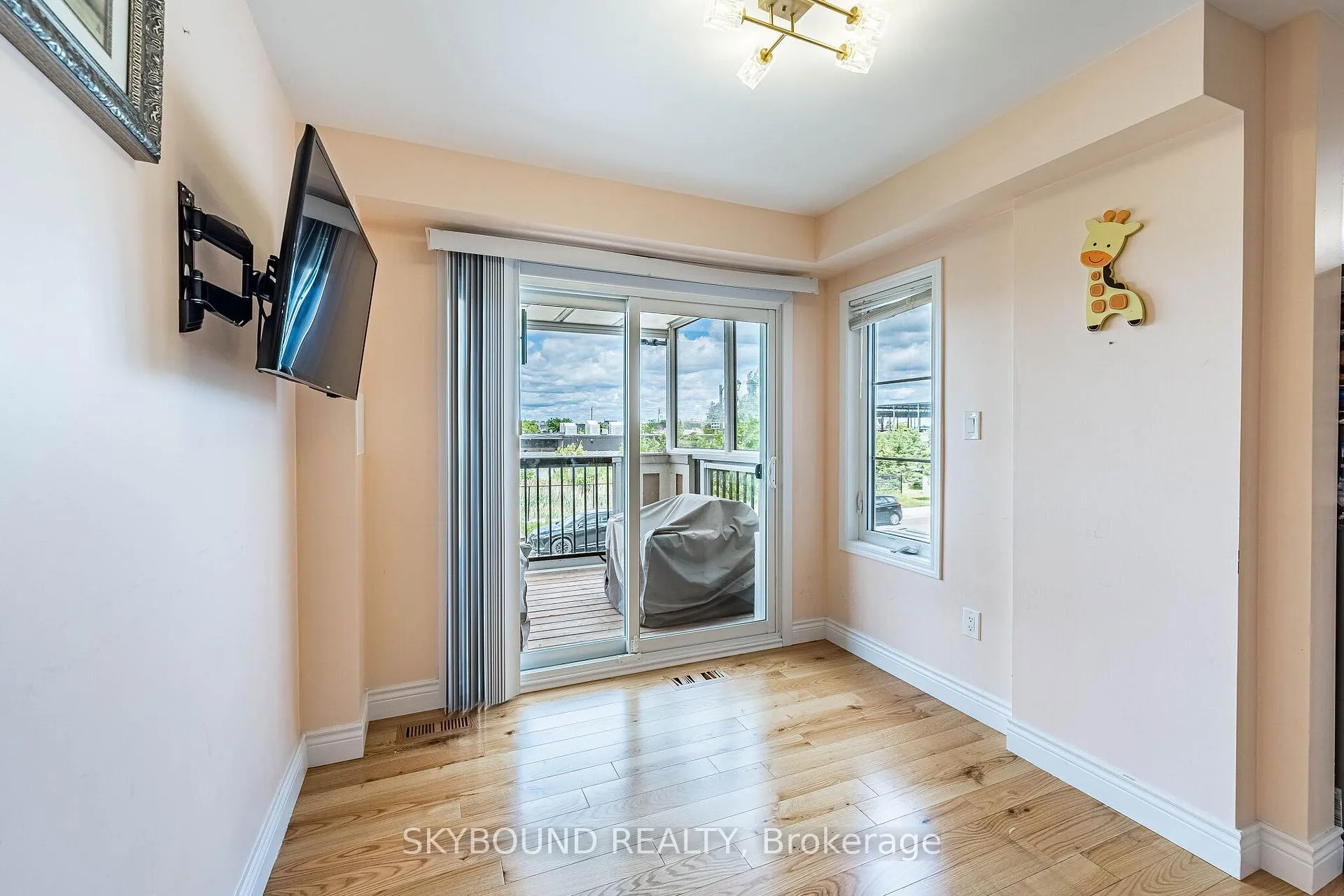 Photo 28 of 77 Cleanside Road, Scarborough, Clairlea-Birchmount — HOMEH