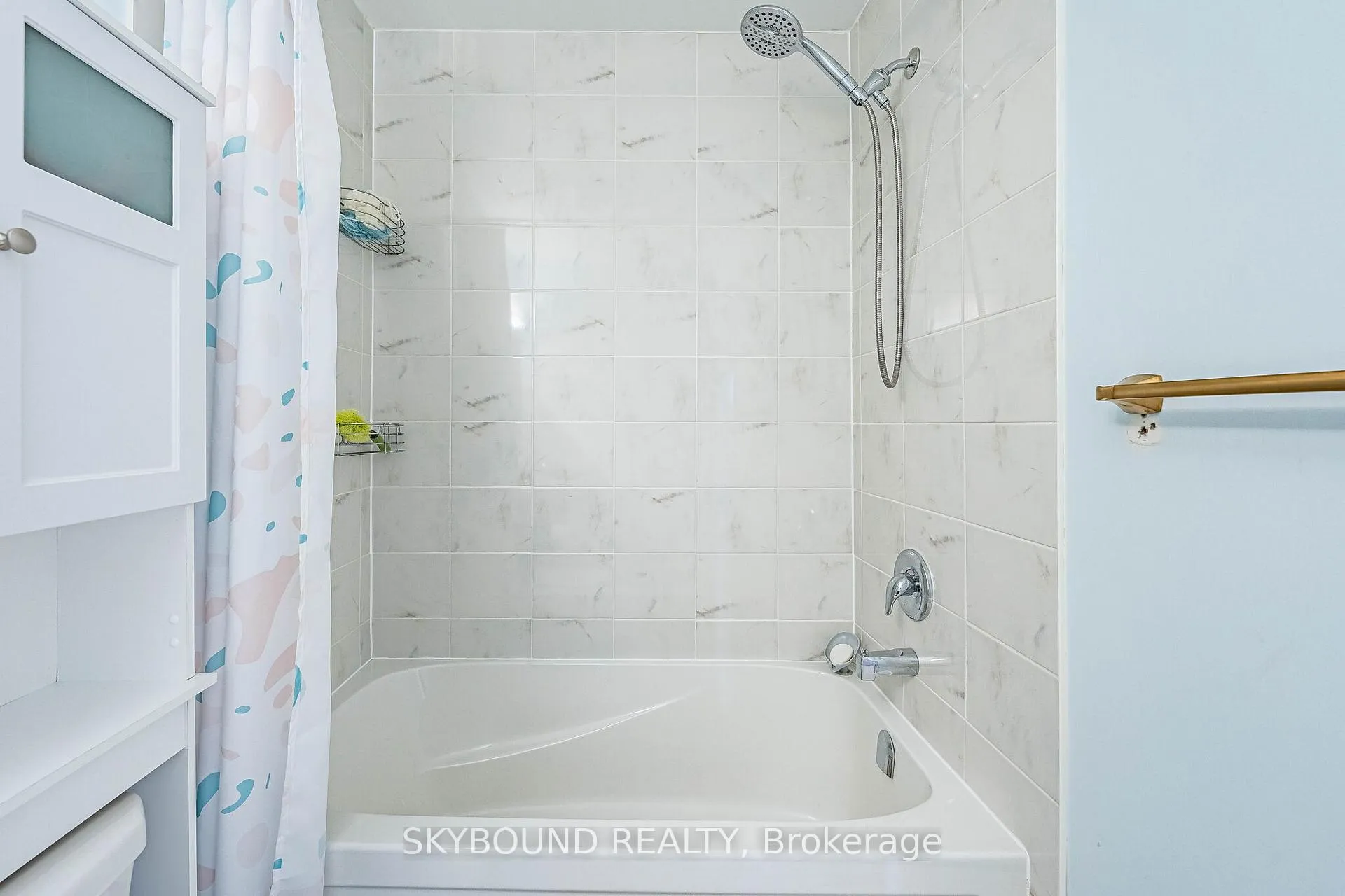 Photo 37 of 77 Cleanside Road, Scarborough, Clairlea-Birchmount — HOMEH