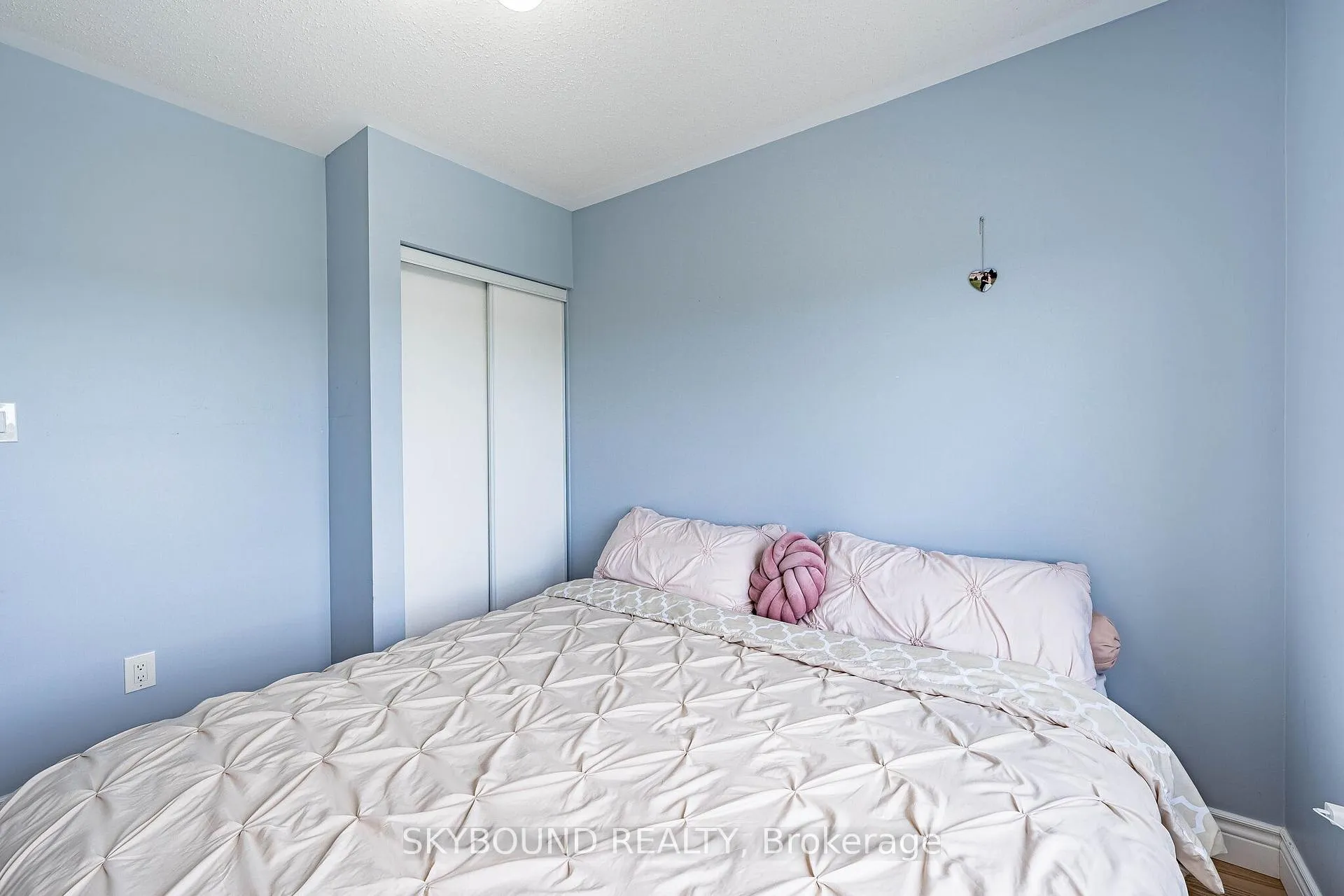 Photo 40 of 77 Cleanside Road, Scarborough, Clairlea-Birchmount — HOMEH