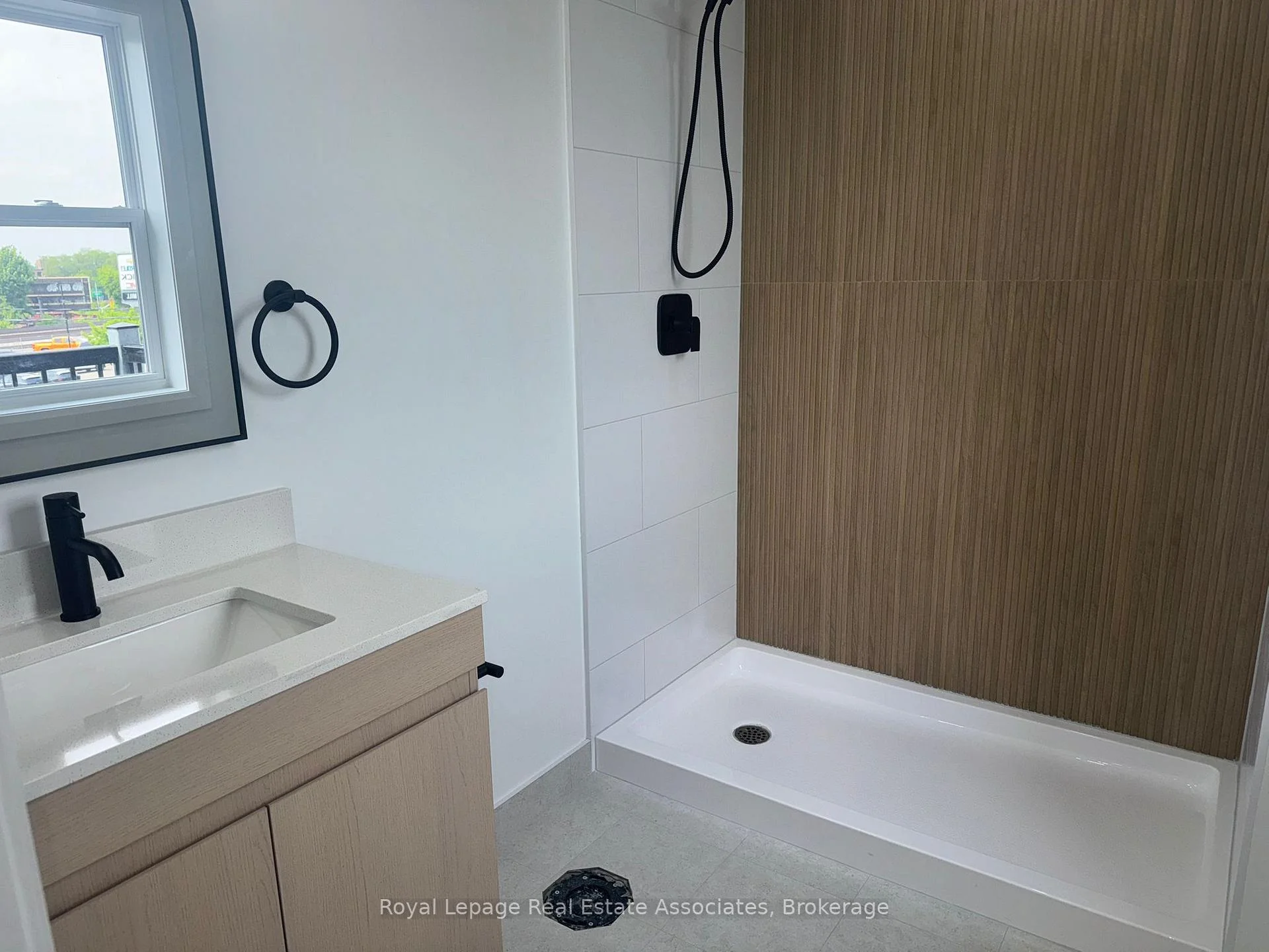 Photo 25 of Unit 4, 17 White Avenue, Toronto, Rockcliffe-Smythe — HOMEH