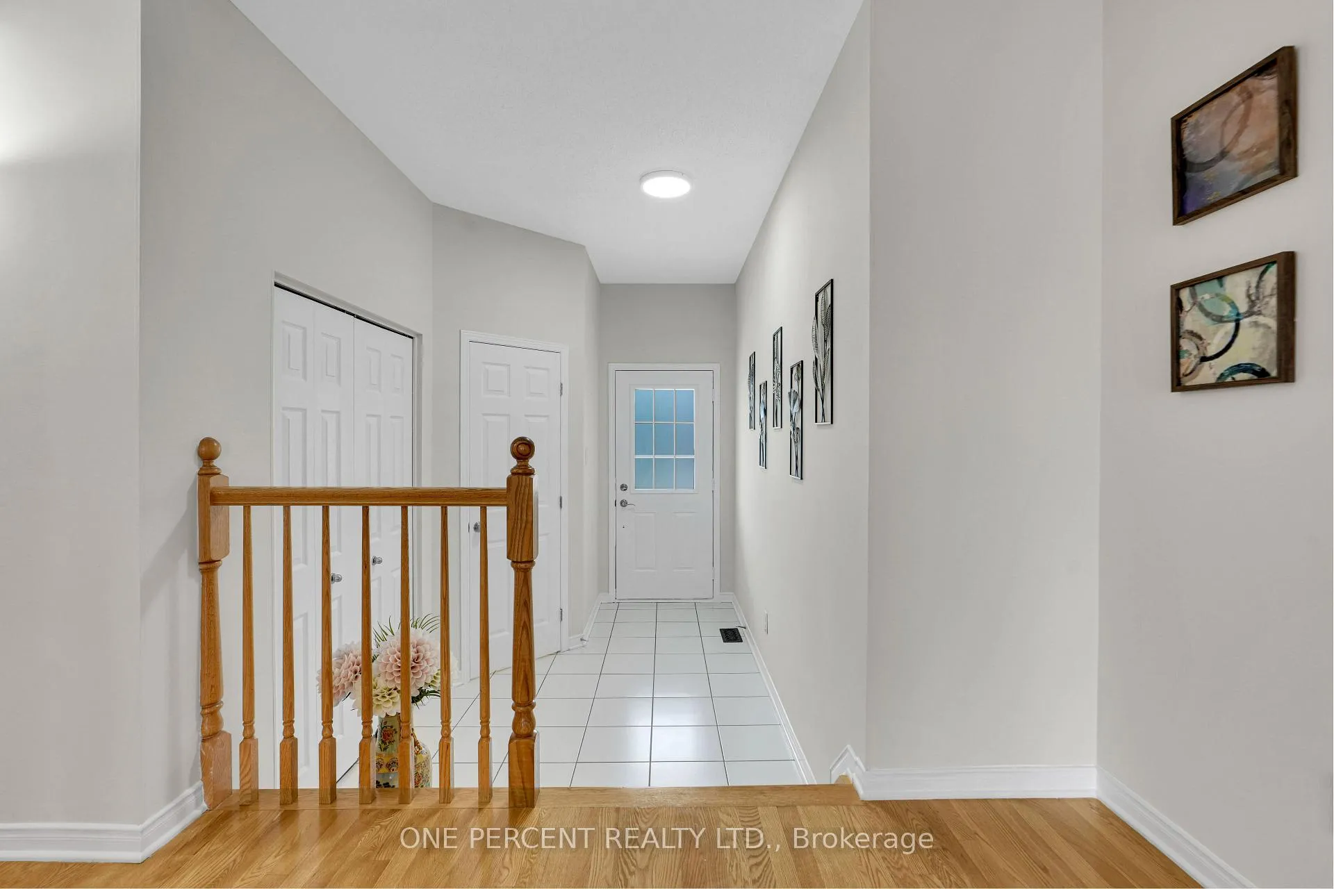 Photo 6 of 236 Arrita Street, Ottawa, Kanata - Emerald Meadows/Trailwest — HOMEH