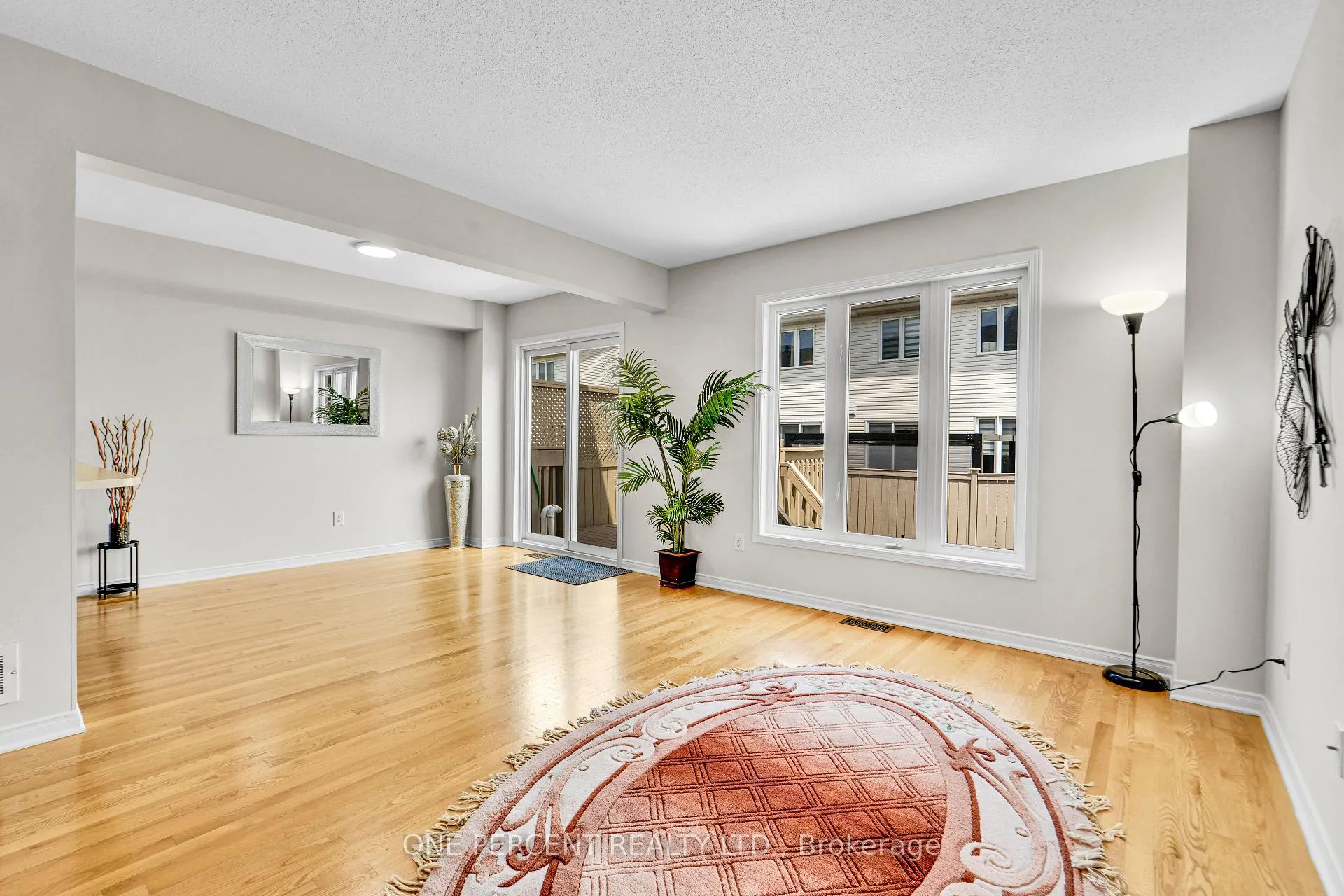 Photo 13 of 236 Arrita Street, Ottawa, Kanata - Emerald Meadows/Trailwest — HOMEH