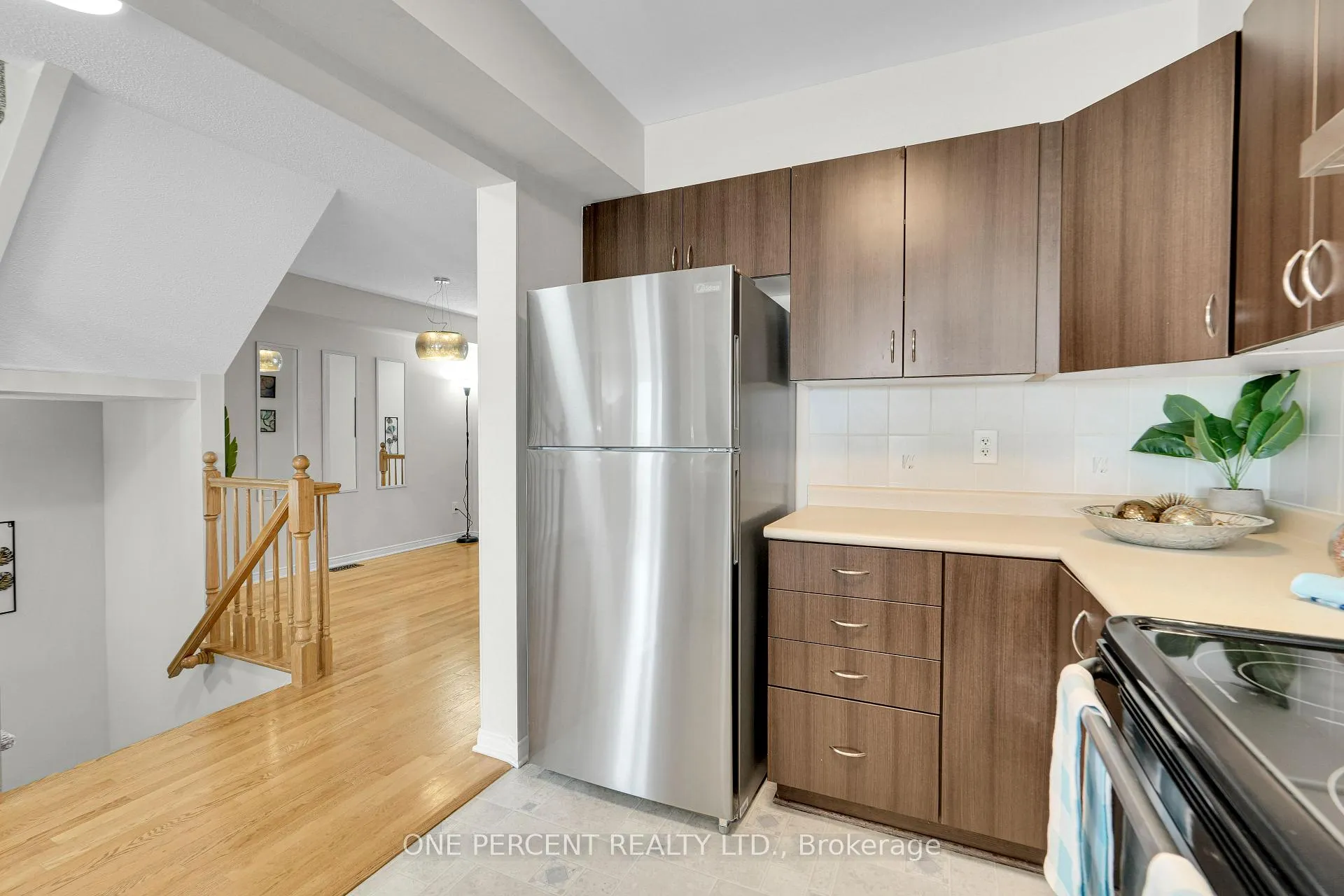 Photo 19 of 236 Arrita Street, Ottawa, Kanata - Emerald Meadows/Trailwest — HOMEH