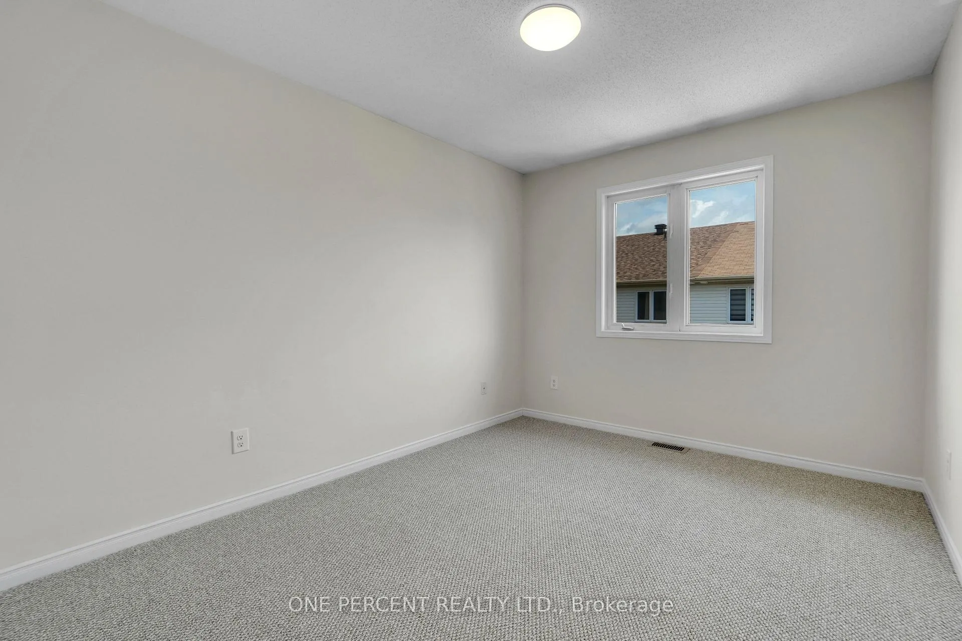Photo 23 of 236 Arrita Street, Ottawa, Kanata - Emerald Meadows/Trailwest — HOMEH