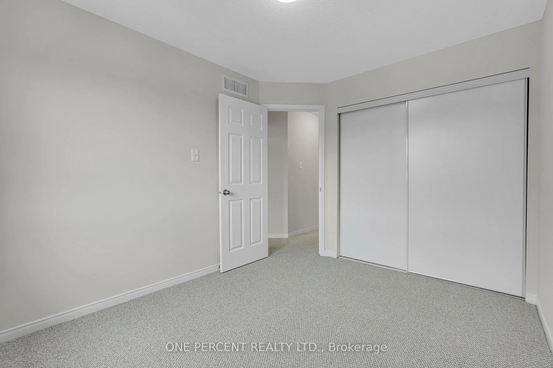 Photo 31 of 236 Arrita Street, Ottawa, Kanata - Emerald Meadows/Trailwest — HOMEH