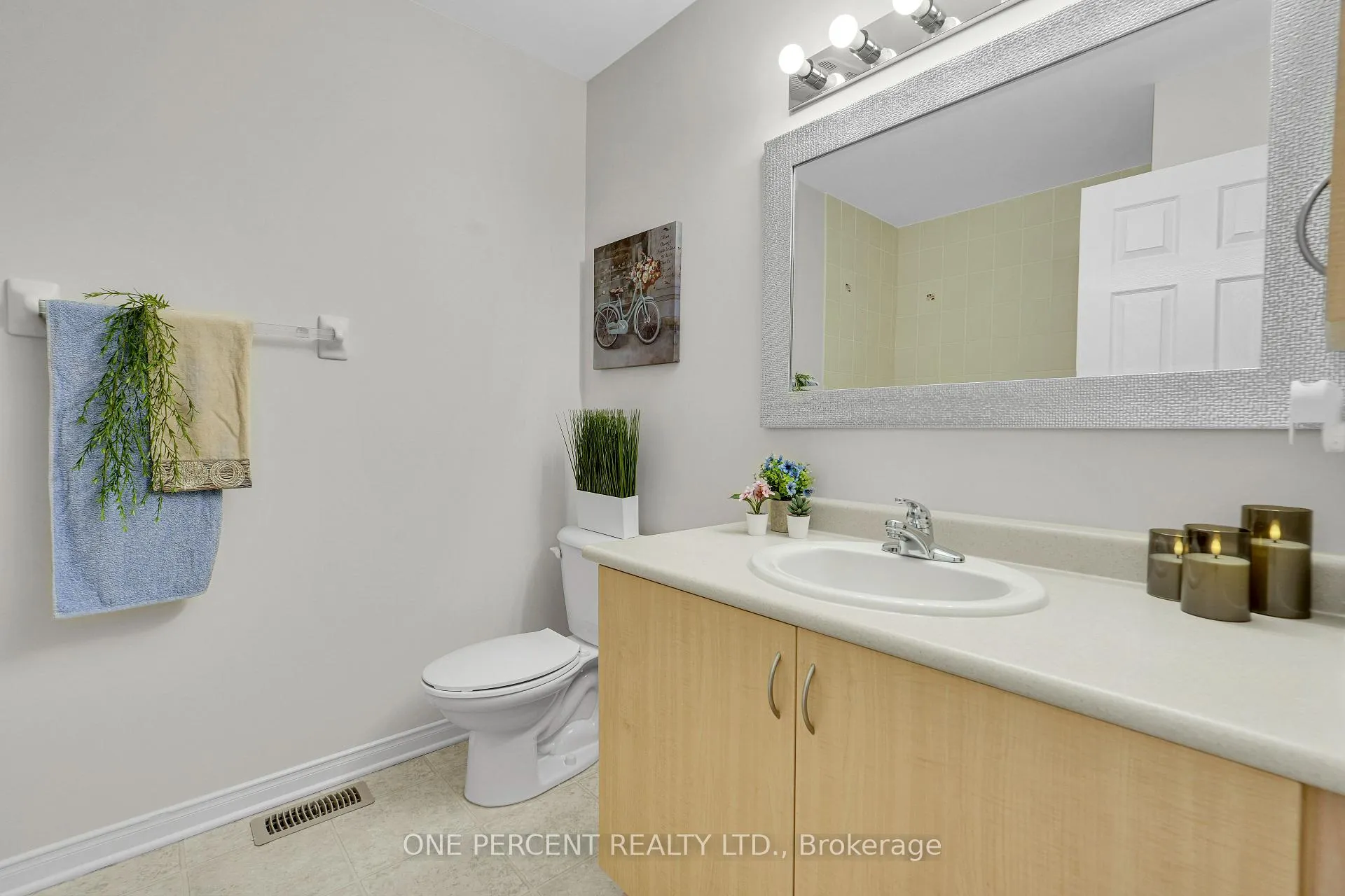 Photo 32 of 236 Arrita Street, Ottawa, Kanata - Emerald Meadows/Trailwest — HOMEH