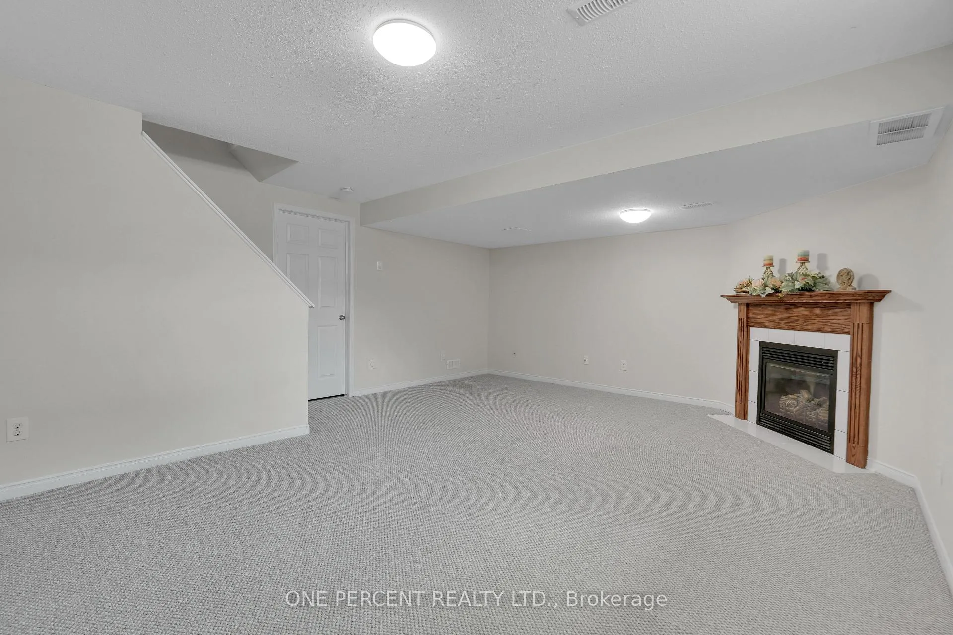 Photo 34 of 236 Arrita Street, Ottawa, Kanata - Emerald Meadows/Trailwest — HOMEH