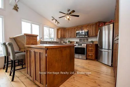 Photo 18 of 202 Sumcot Drive, Trent Lakes — HOMEH