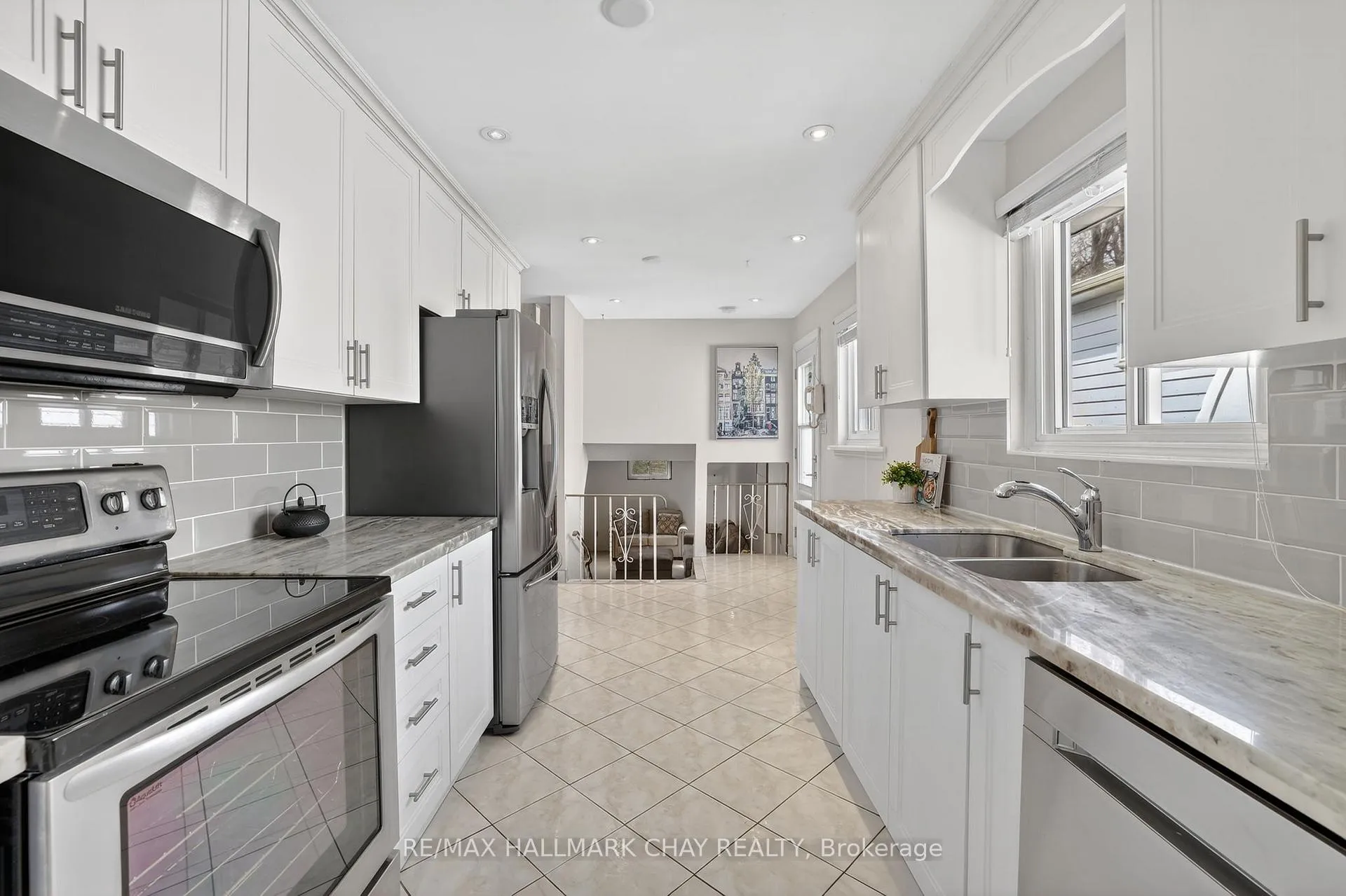 Photo 6 of 368 Lara Woods, Mississauga, Mississauga Valleys — HOMEH