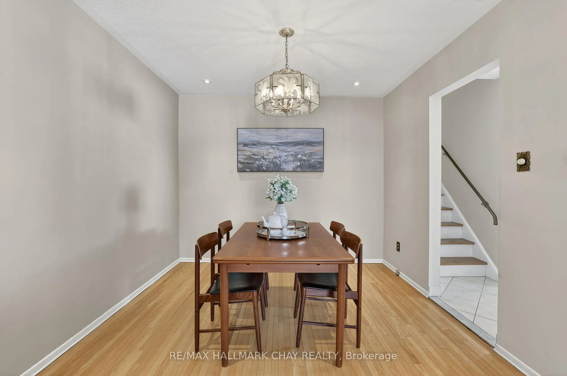 Photo 9 of 368 Lara Woods, Mississauga, Mississauga Valleys — HOMEH
