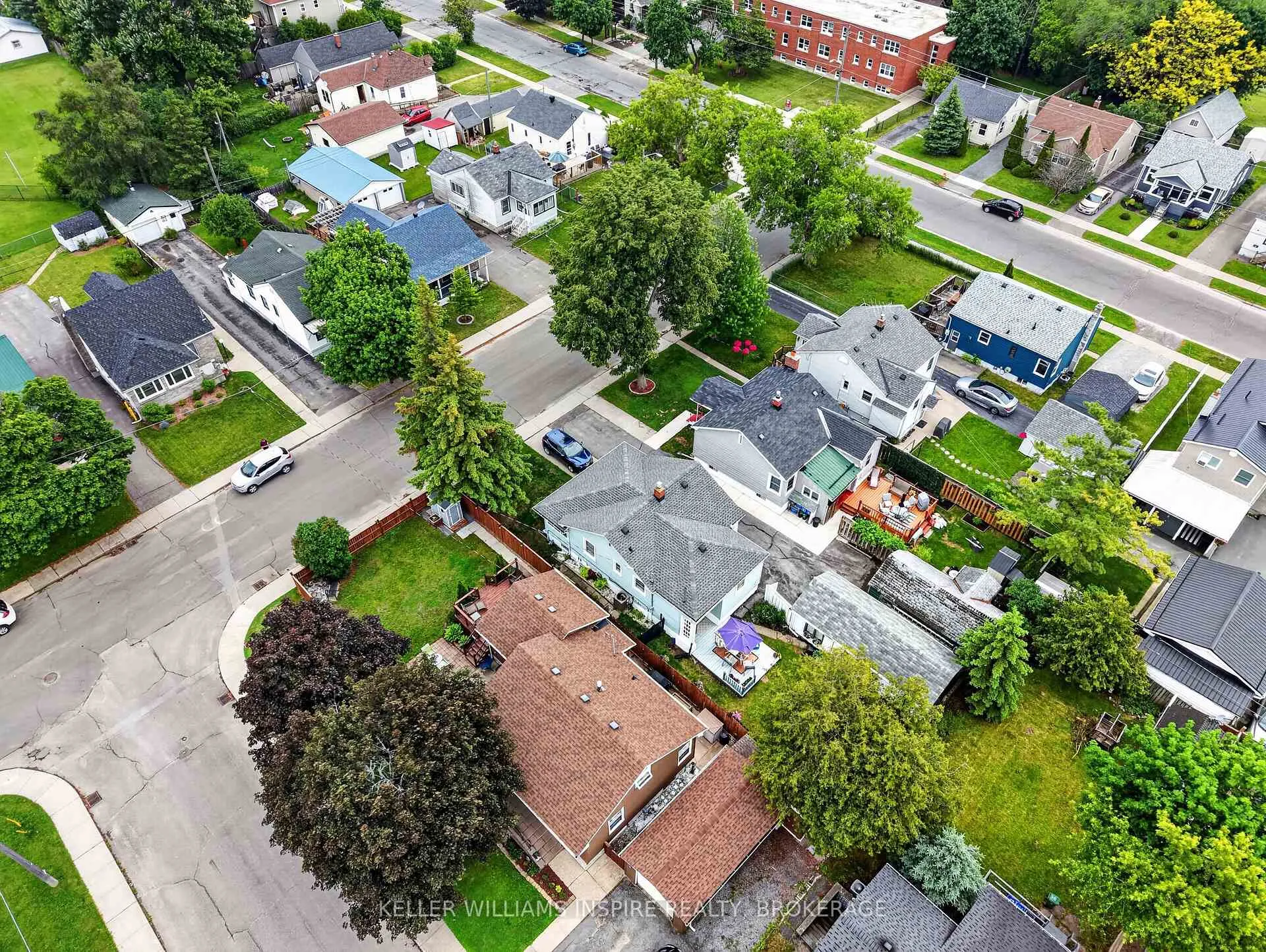 Photo 4 of 14 Fifth Avenue, Kingston, East of Sir John A. Blvd — HOMEH