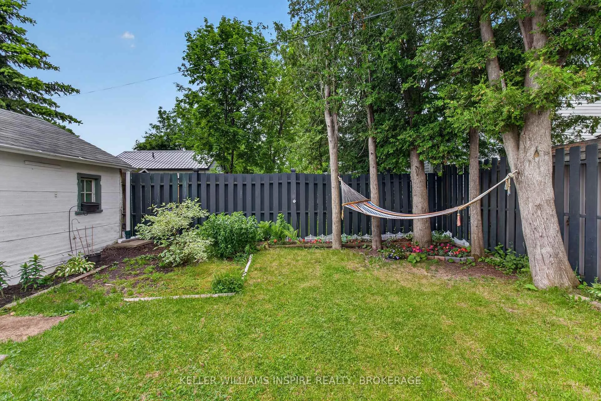 Photo 24 of 14 Fifth Avenue, Kingston, East of Sir John A. Blvd — HOMEH
