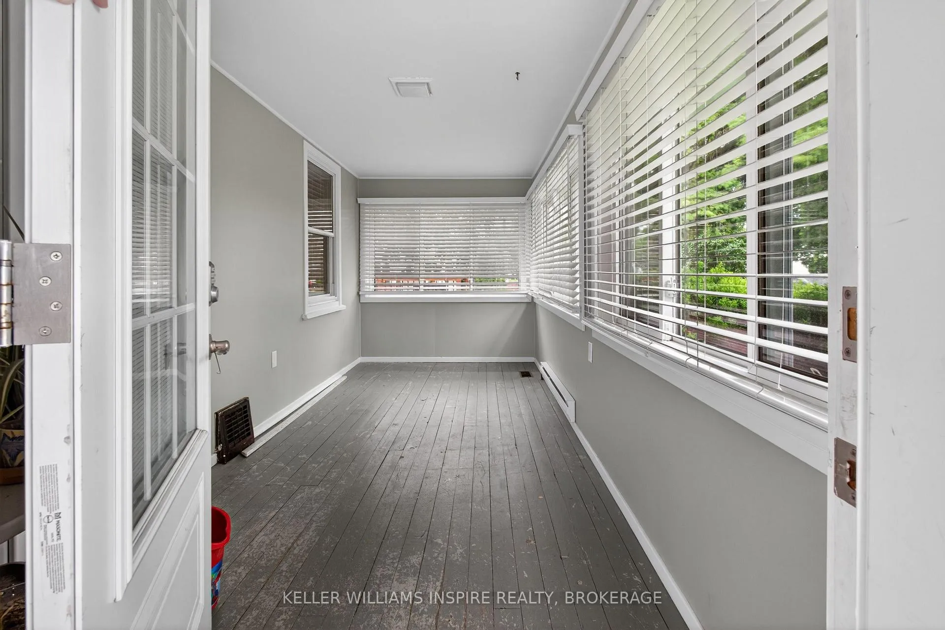 Photo 44 of 14 Fifth Avenue, Kingston, East of Sir John A. Blvd — HOMEH