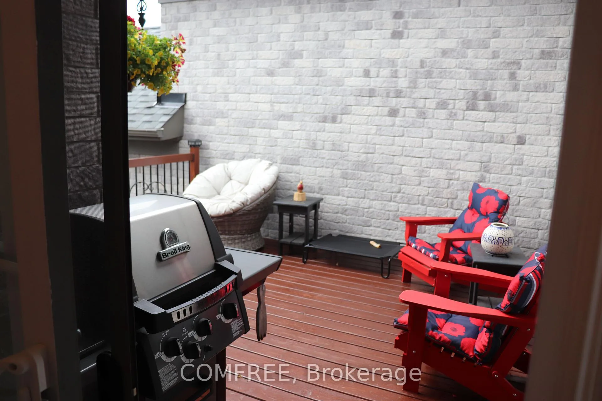 Photo 8 of 805 Lees Avenue, Cobourg — HOMEH