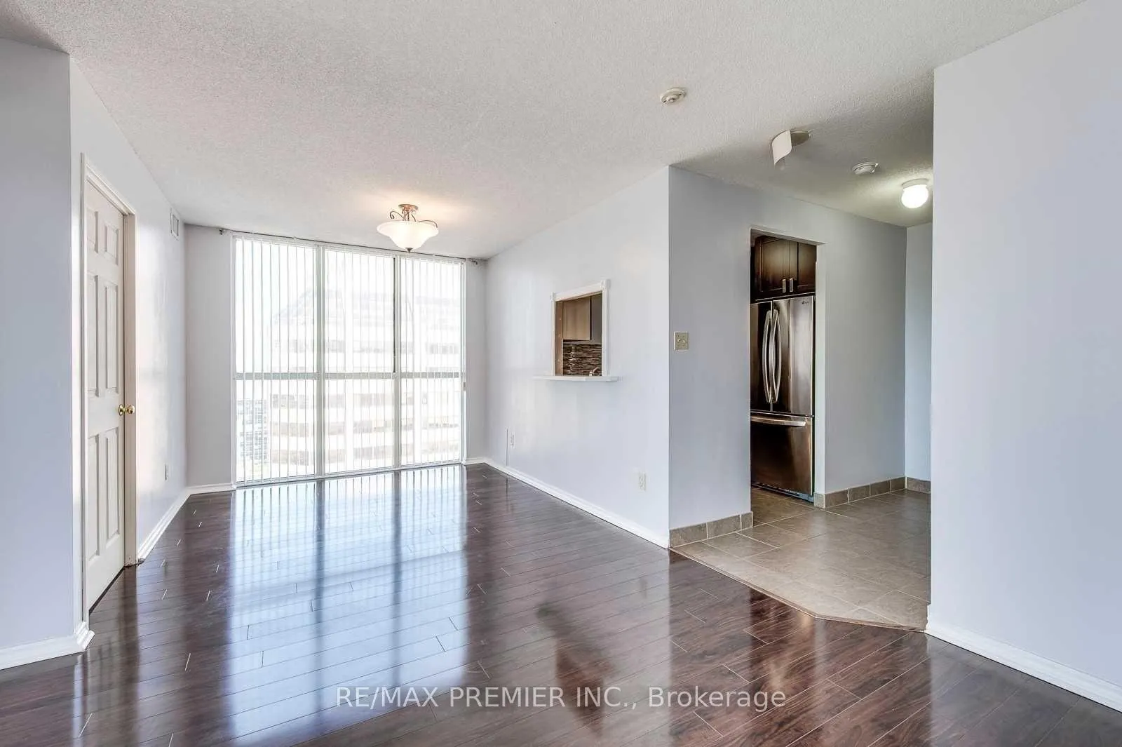 Photo 11 of Unit 1809, 285 Enfield Place, Mississauga, City Centre — HOMEH