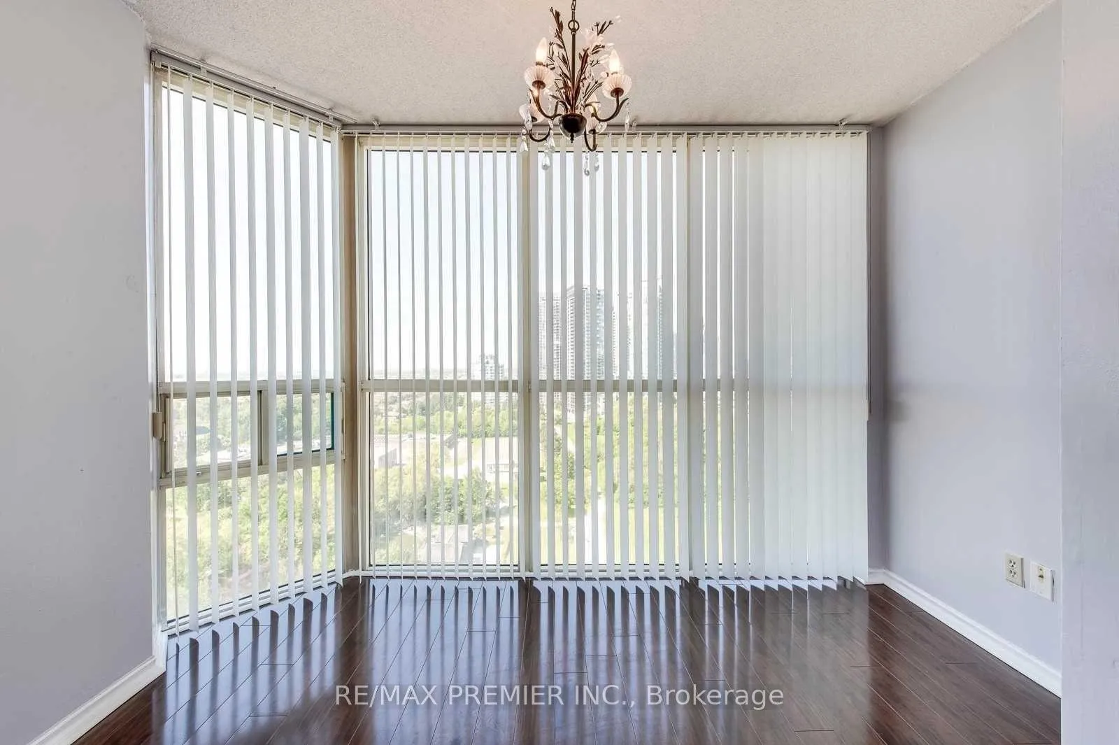 Photo 13 of Unit 1809, 285 Enfield Place, Mississauga, City Centre — HOMEH