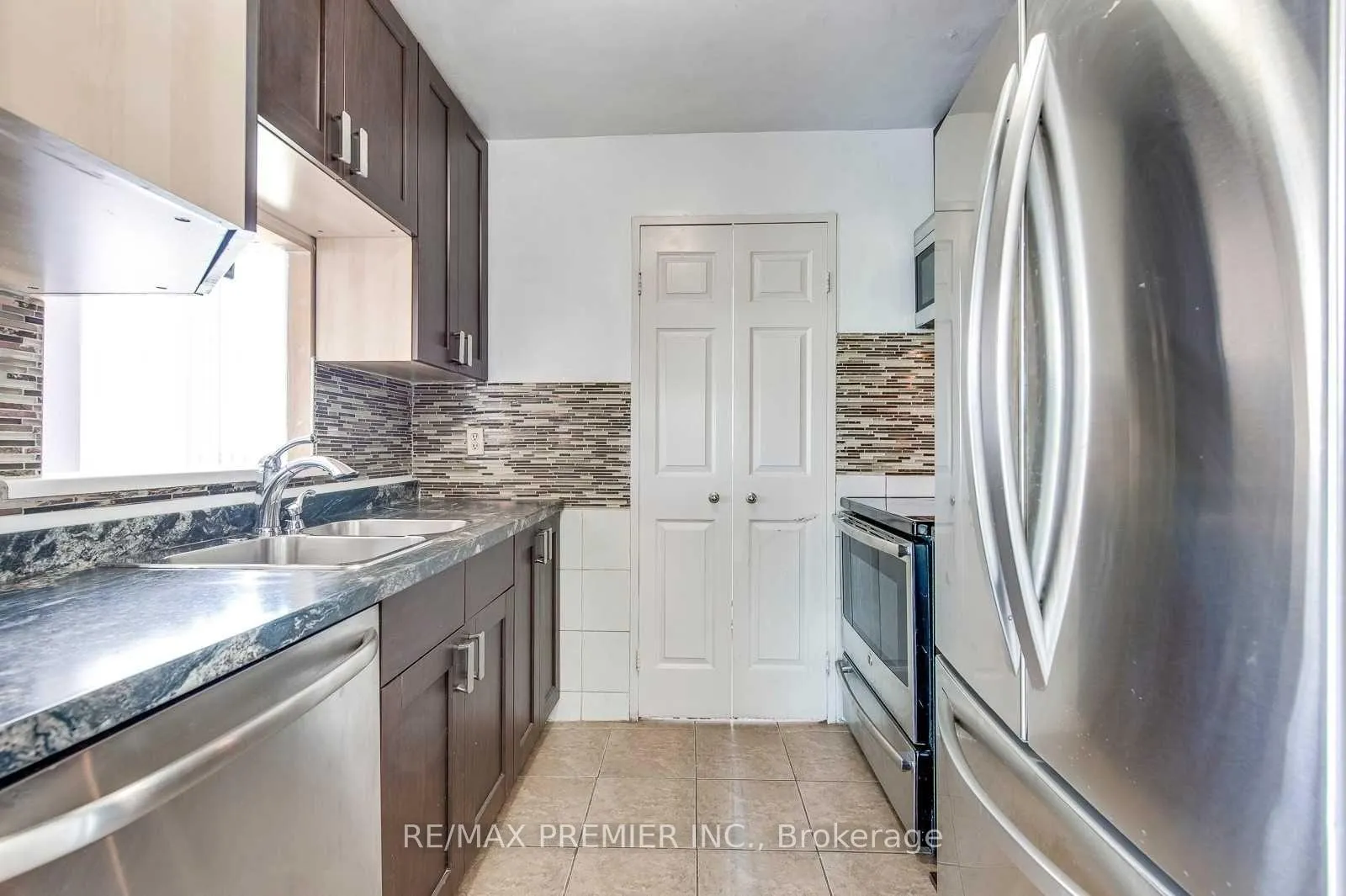Photo 15 of Unit 1809, 285 Enfield Place, Mississauga, City Centre — HOMEH