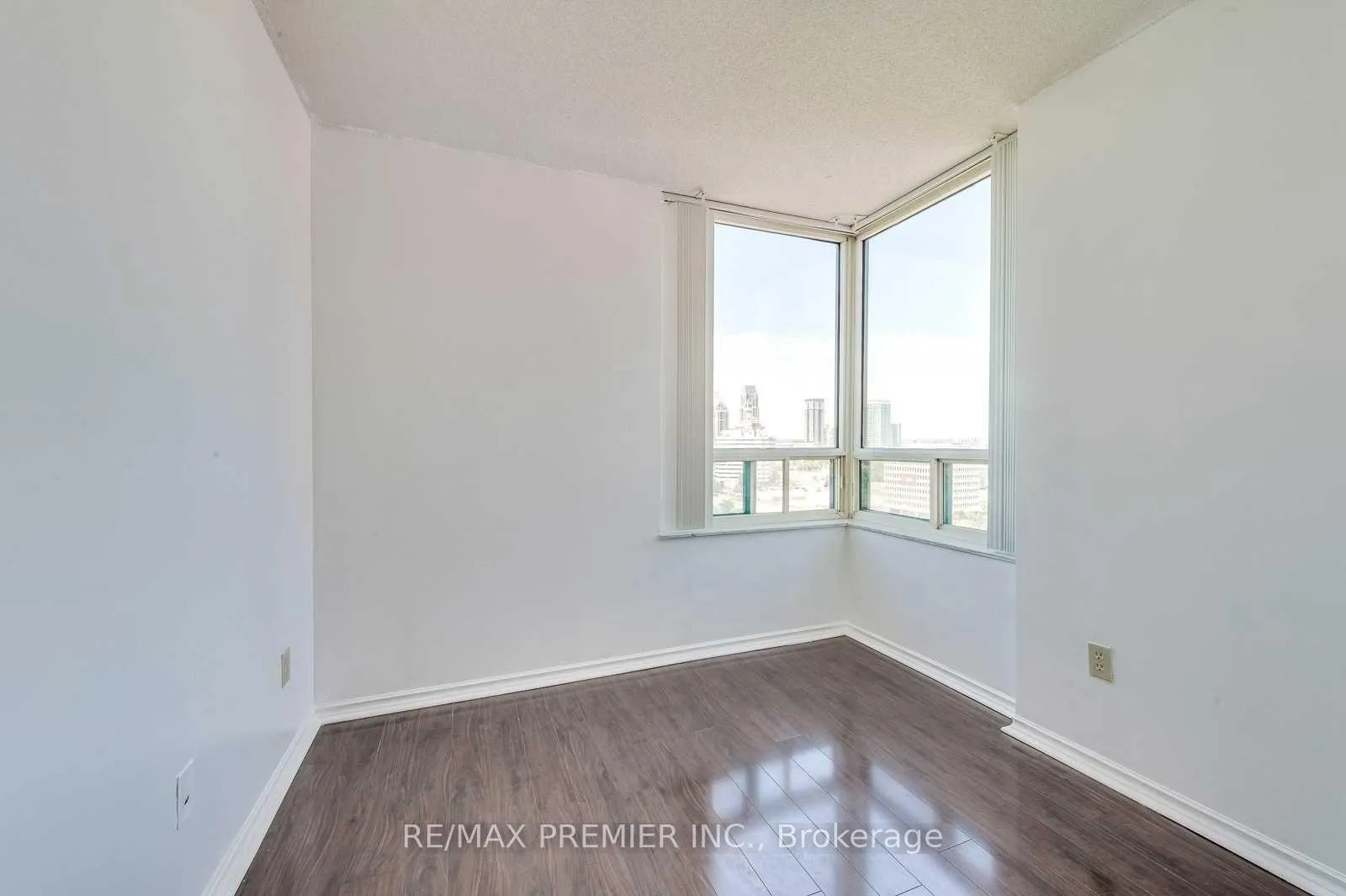 Photo 25 of Unit 1809, 285 Enfield Place, Mississauga, City Centre — HOMEH