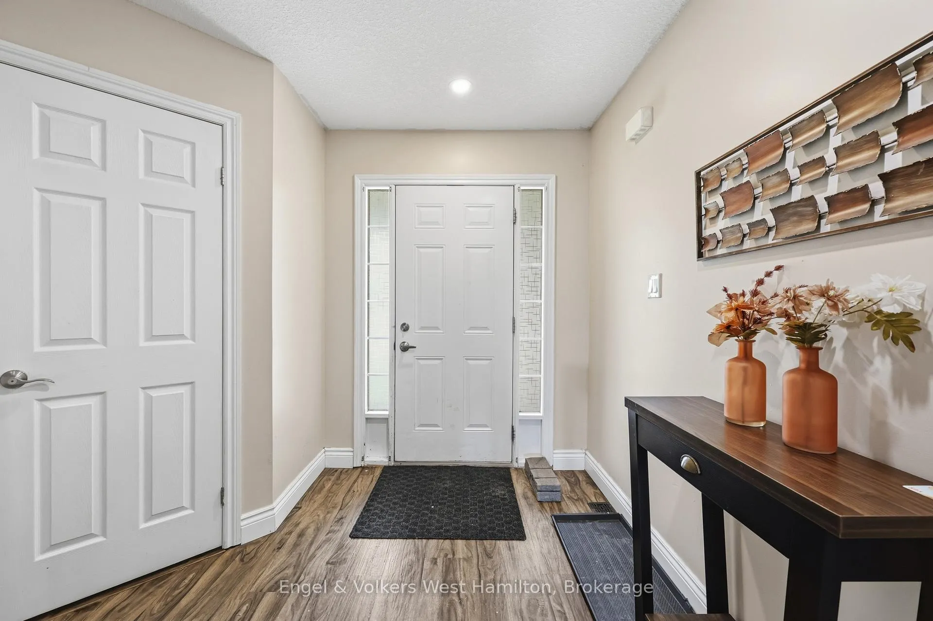 Photo 4 of 83 Davinci Boulevard, Hamilton, Carpenter — HOMEH