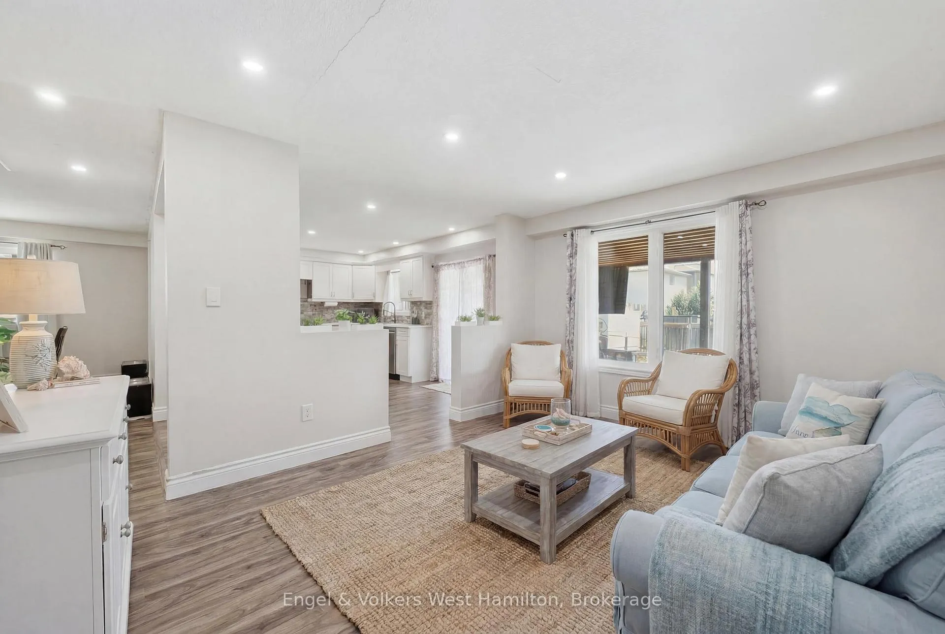 Photo 8 of 83 Davinci Boulevard, Hamilton, Carpenter — HOMEH