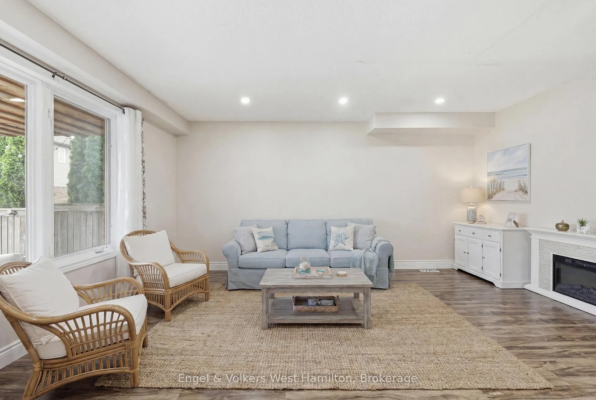 Photo 10 of 83 Davinci Boulevard, Hamilton, Carpenter — HOMEH