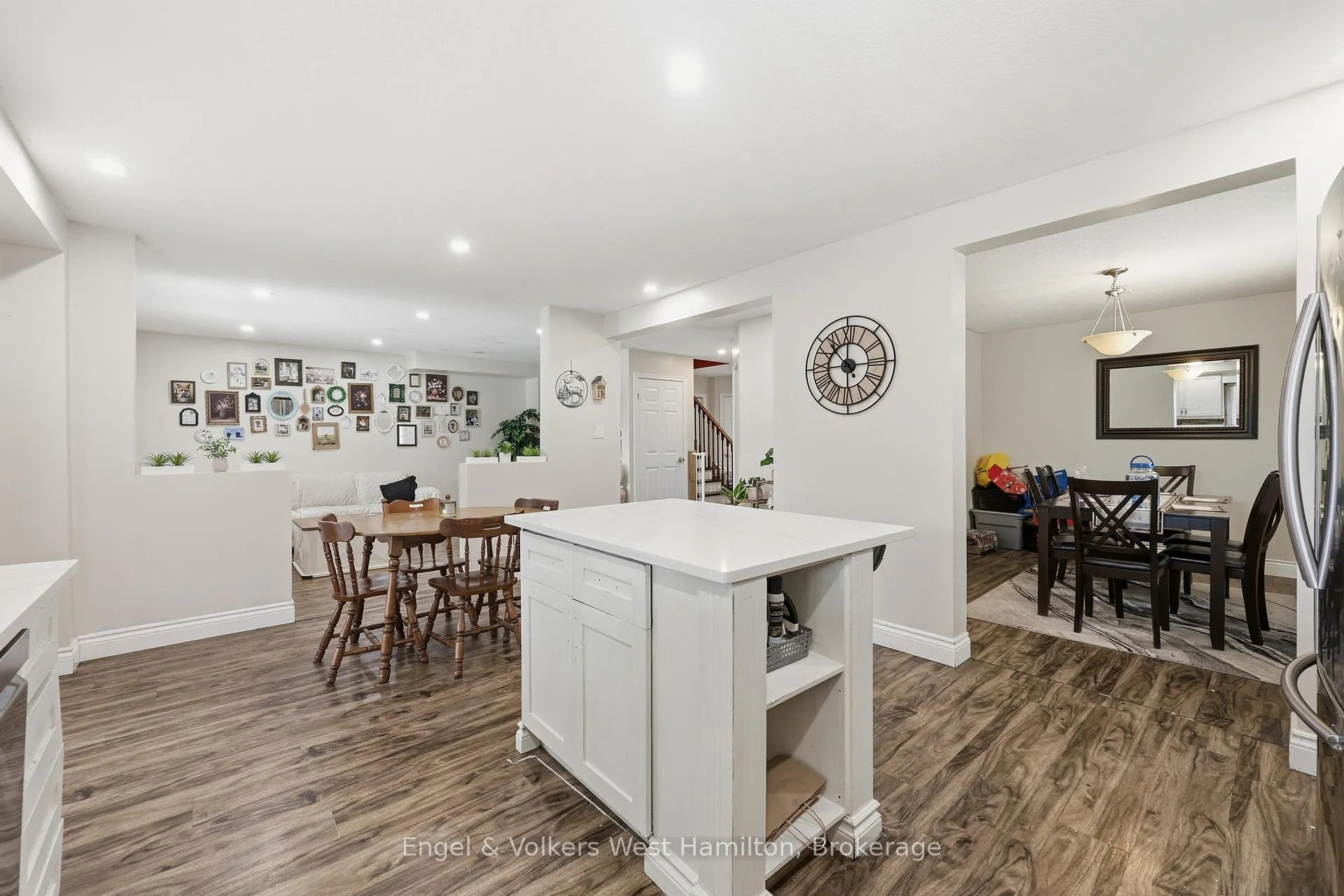 Photo 12 of 83 Davinci Boulevard, Hamilton, Carpenter — HOMEH
