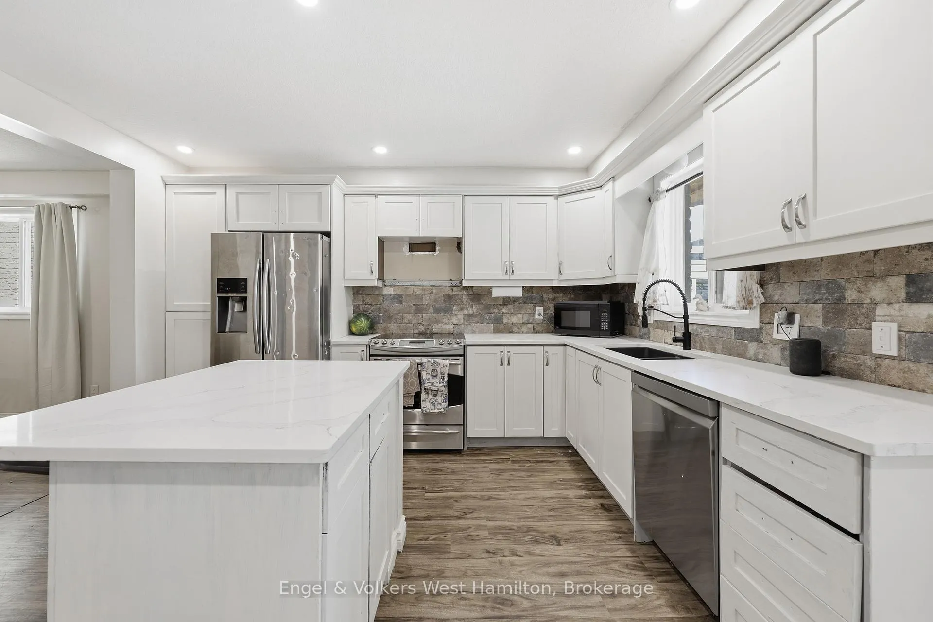 Photo 15 of 83 Davinci Boulevard, Hamilton, Carpenter — HOMEH
