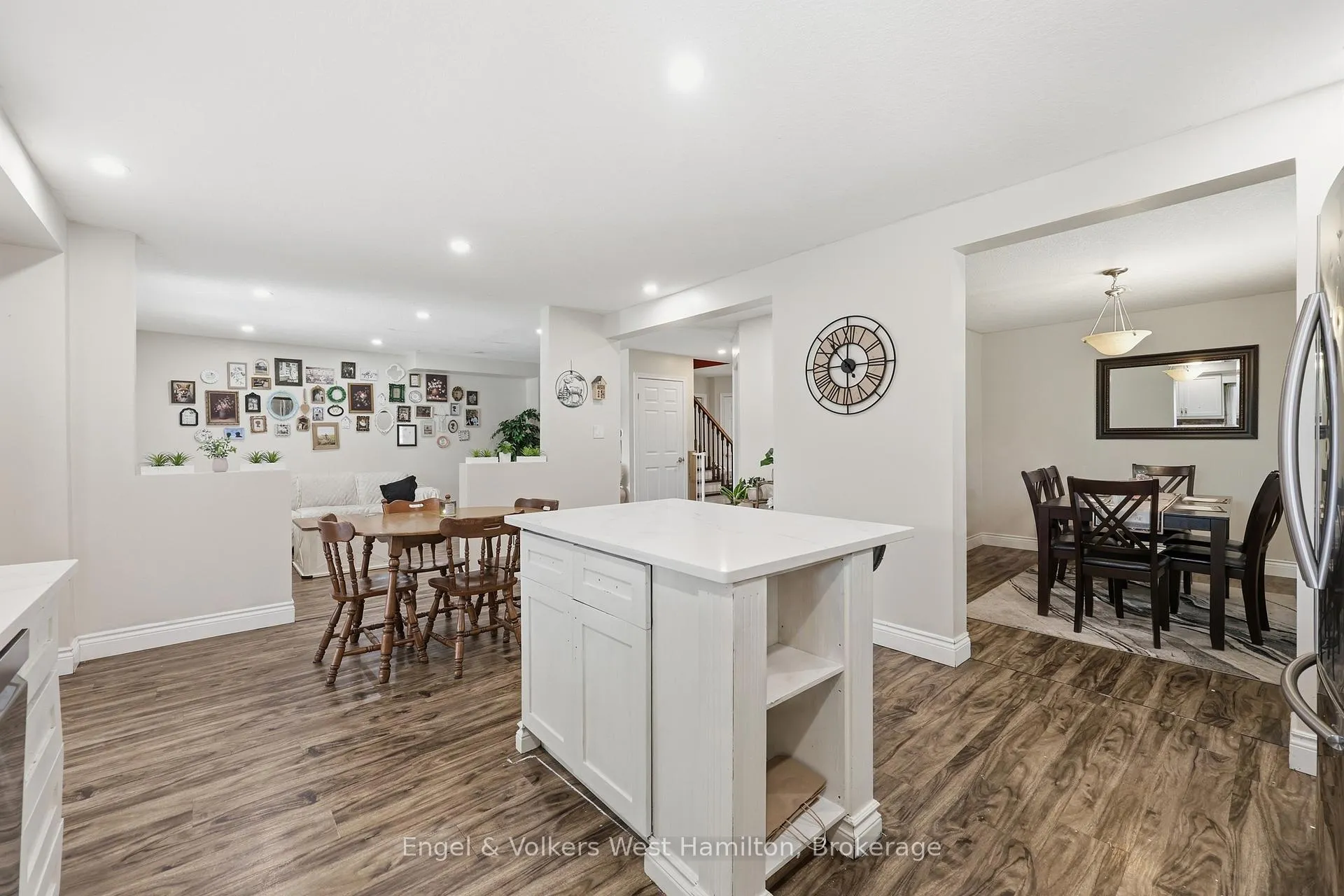 Photo 16 of 83 Davinci Boulevard, Hamilton, Carpenter — HOMEH