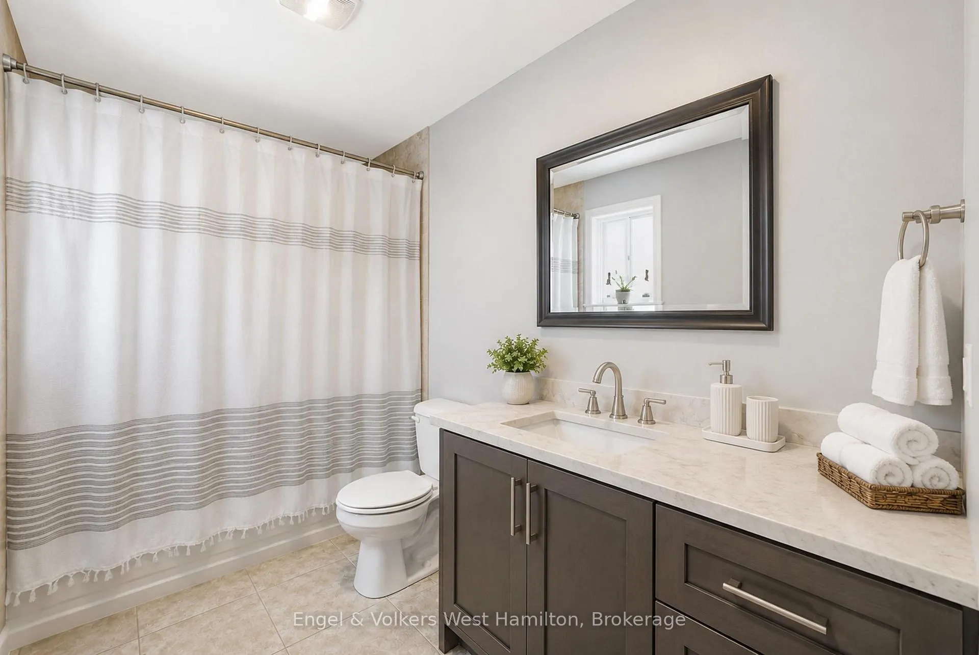 Photo 20 of 83 Davinci Boulevard, Hamilton, Carpenter — HOMEH